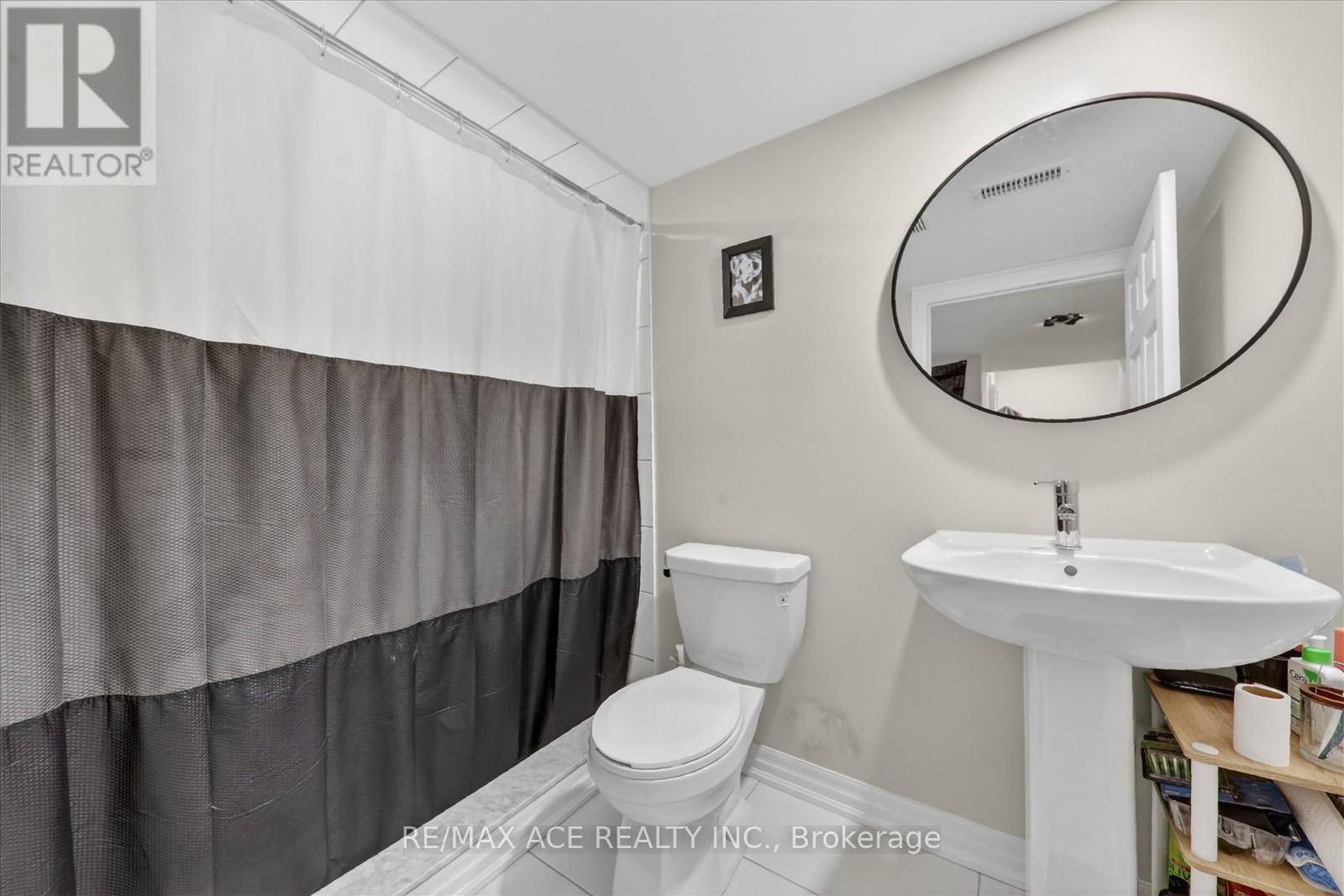 218 Flood Avenue, Clarington (Newcastle), Ontario  L1B 0W6 - Photo 38 - E13019054