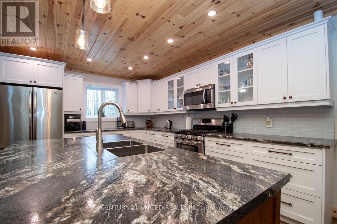 1525 South Baptiste Lake Road, Hastings Highlands (Herschel Ward), Ontario  K0L 1C0 - Photo 10 - X13019252