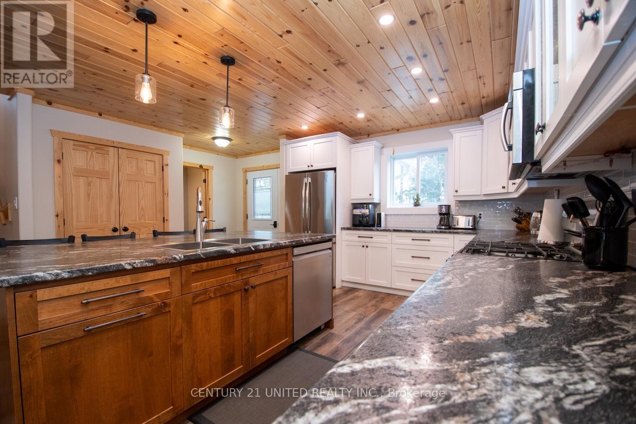 1525 South Baptiste Lake Road, Hastings Highlands (Herschel Ward), Ontario  K0L 1C0 - Photo 11 - X13019252