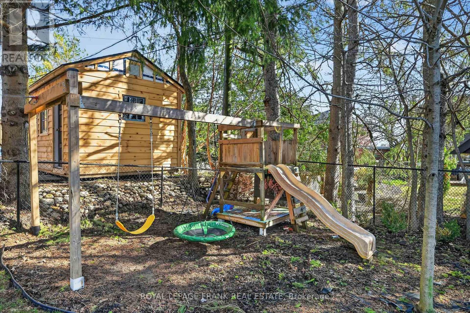 452 Gordon Avenue, Peterborough (Town Ward 3), Ontario  K9J 6G5 - Photo 45 - X13019524