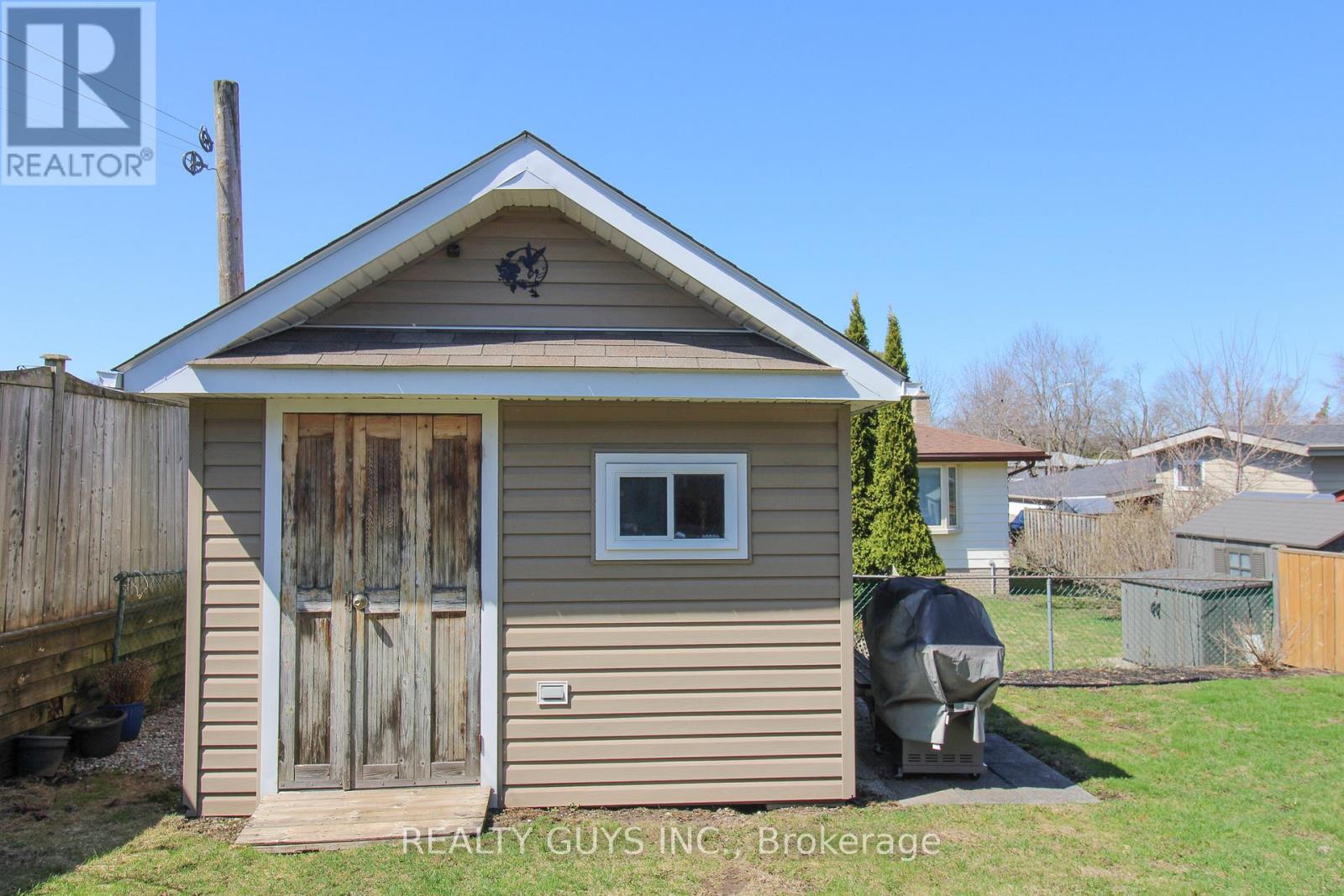 615 Saugeen Crescent, Peterborough (Ashburnham Ward 4), Ontario  K9J 1J9 - Photo 5 - X13019578