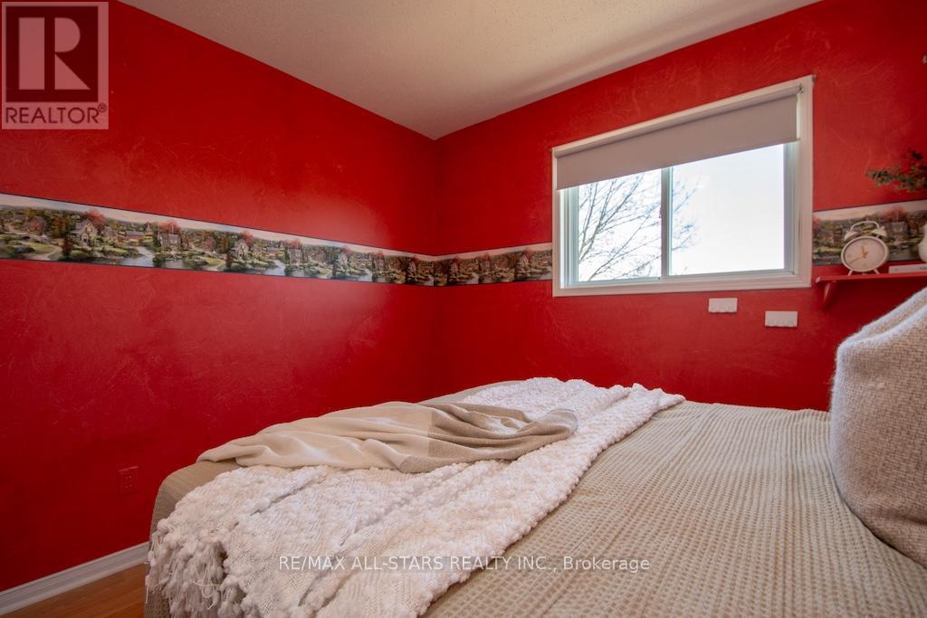 10 O'connell Court, Kawartha Lakes (Lindsay), Ontario  K9V 5Y1 - Photo 25 - X13019892