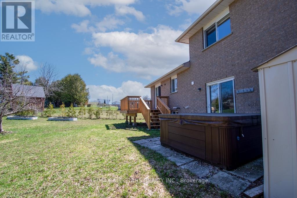 10 O'connell Court, Kawartha Lakes (Lindsay), Ontario  K9V 5Y1 - Photo 38 - X13019892