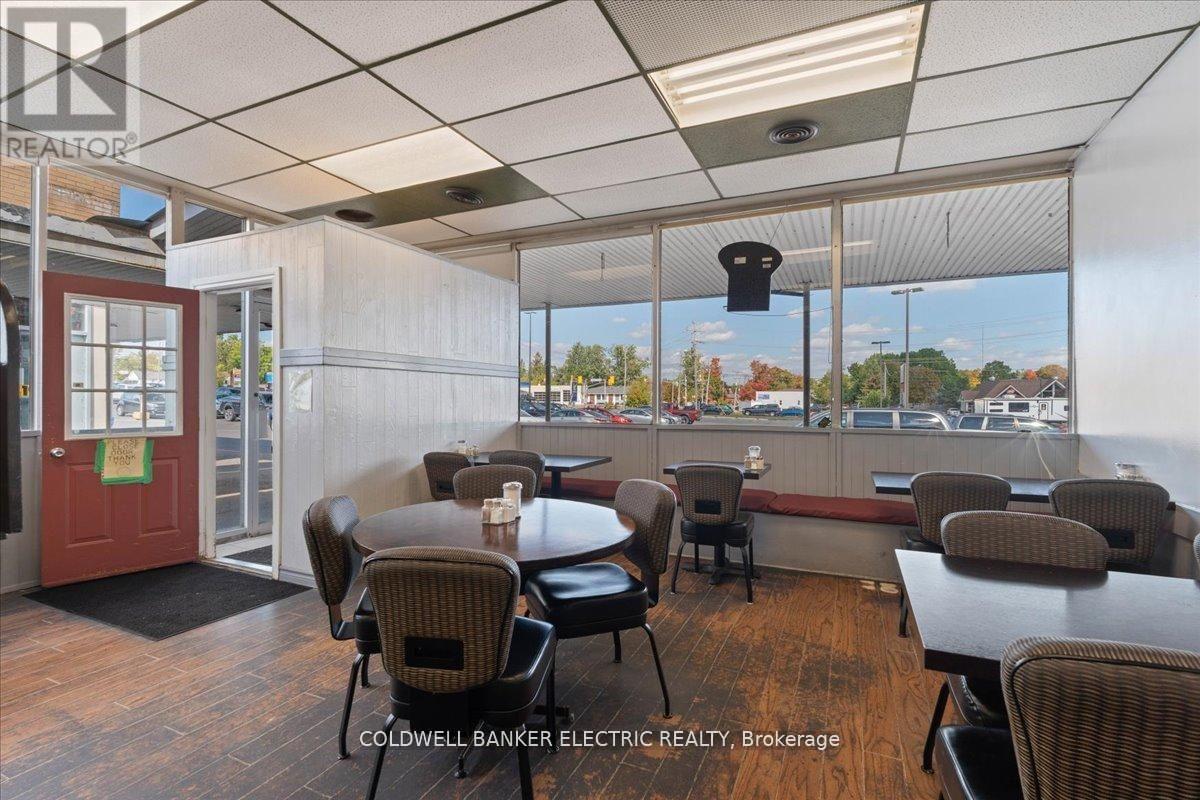 Unit #10 - 833 Chemong Road, Peterborough (Northcrest Ward 5), Ontario  K9H 5Z5 - Photo 3 - X13021600