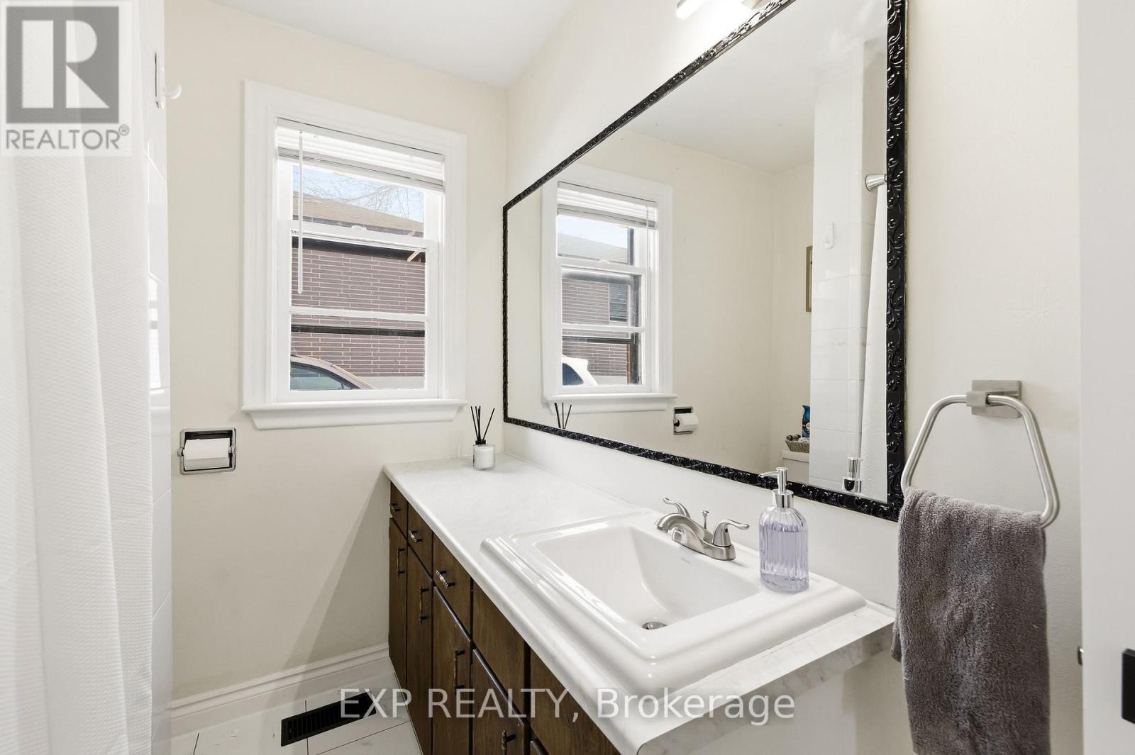 198 Shelbourne Street, Peterborough (Northcrest Ward 5), Ontario  K9H 5K4 - Photo 27 - X13022116