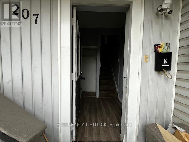 207 Stewart Street, Peterborough (Town Ward 3), Ontario  K9J 3M6 - Photo 2 - X13025322