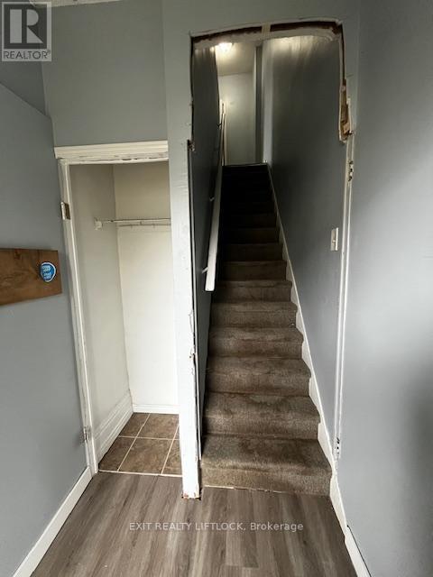 207 Stewart Street, Peterborough (Town Ward 3), Ontario  K9J 3M6 - Photo 4 - X13025322