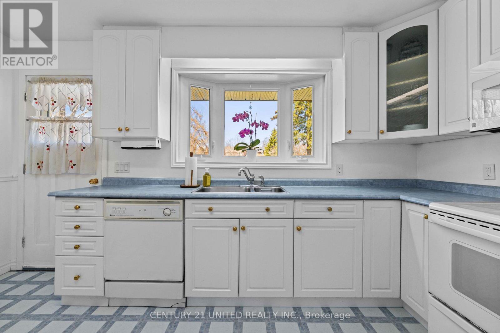 805 Highland Court, Peterborough (Northcrest Ward 5), Ontario  K9H 5K1 - Photo 12 - X13026006