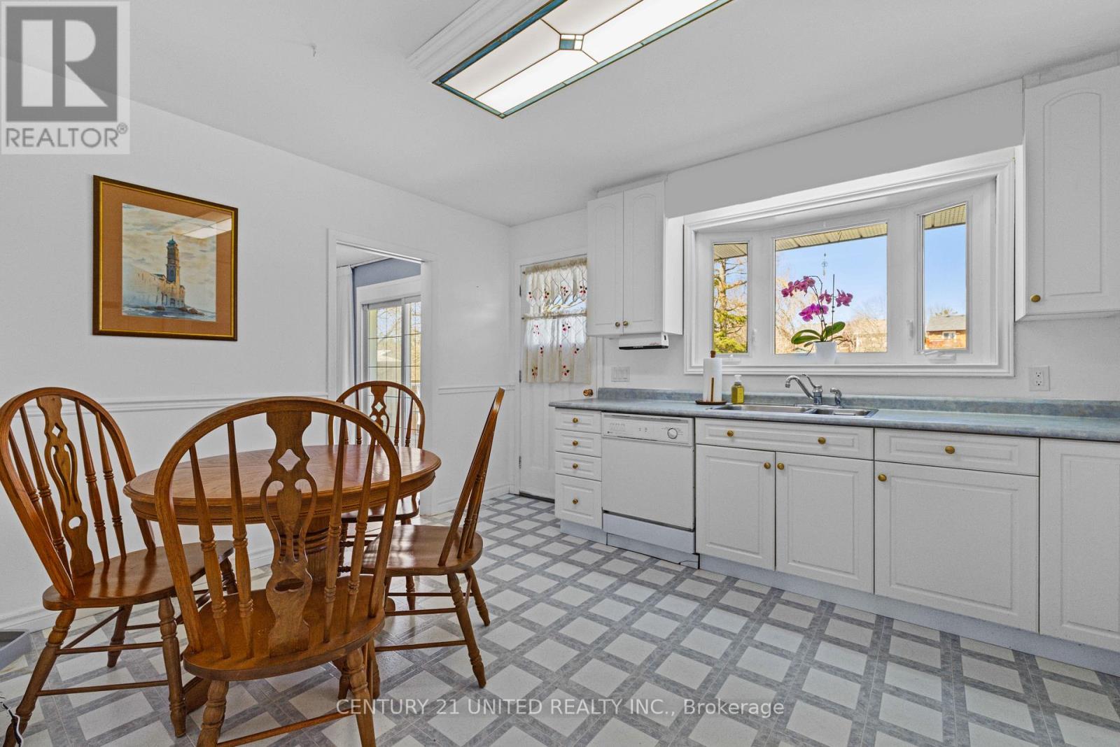 805 Highland Court, Peterborough (Northcrest Ward 5), Ontario  K9H 5K1 - Photo 15 - X13026006