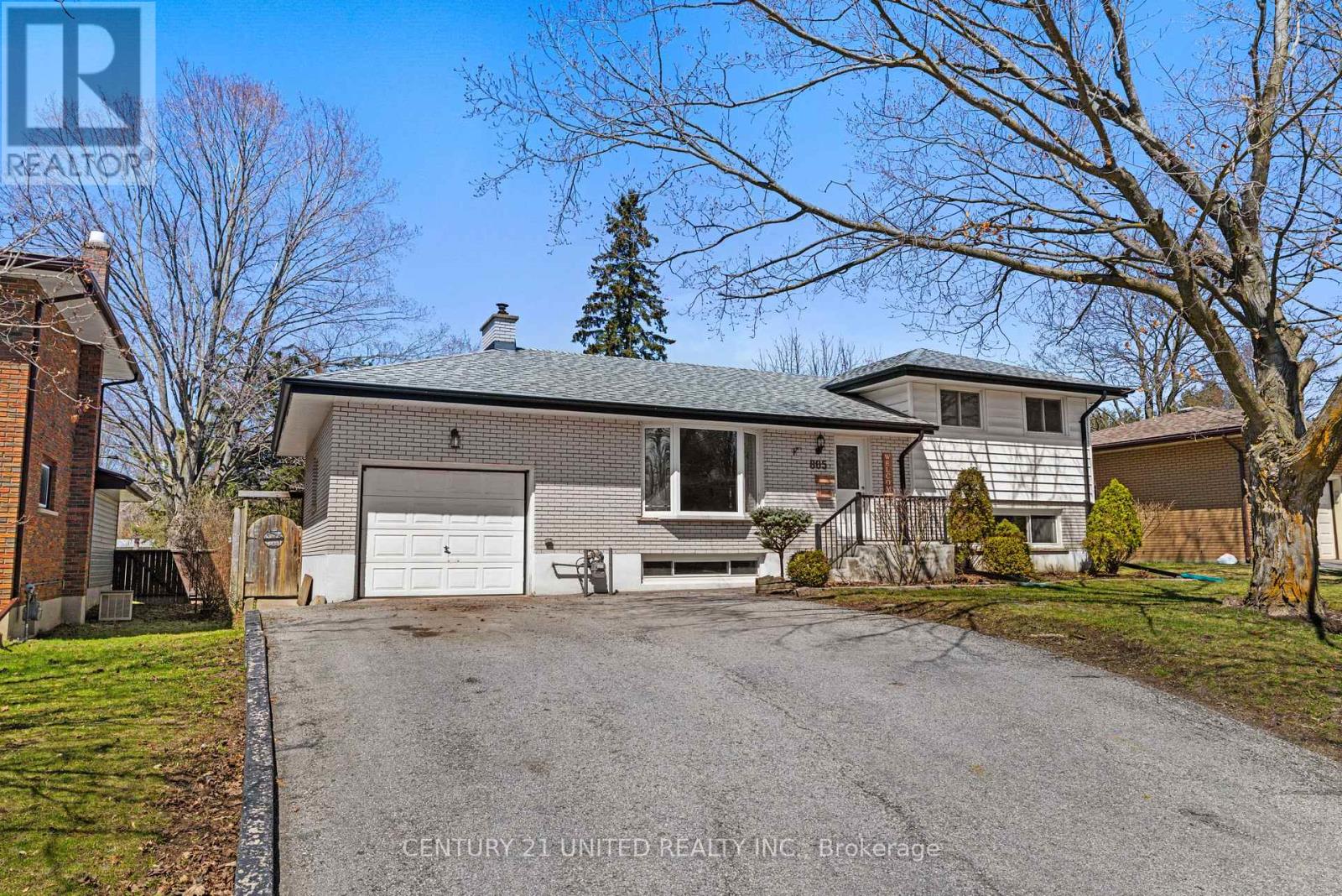 805 Highland Court, Peterborough (Northcrest Ward 5), Ontario  K9H 5K1 - Photo 2 - X13026006