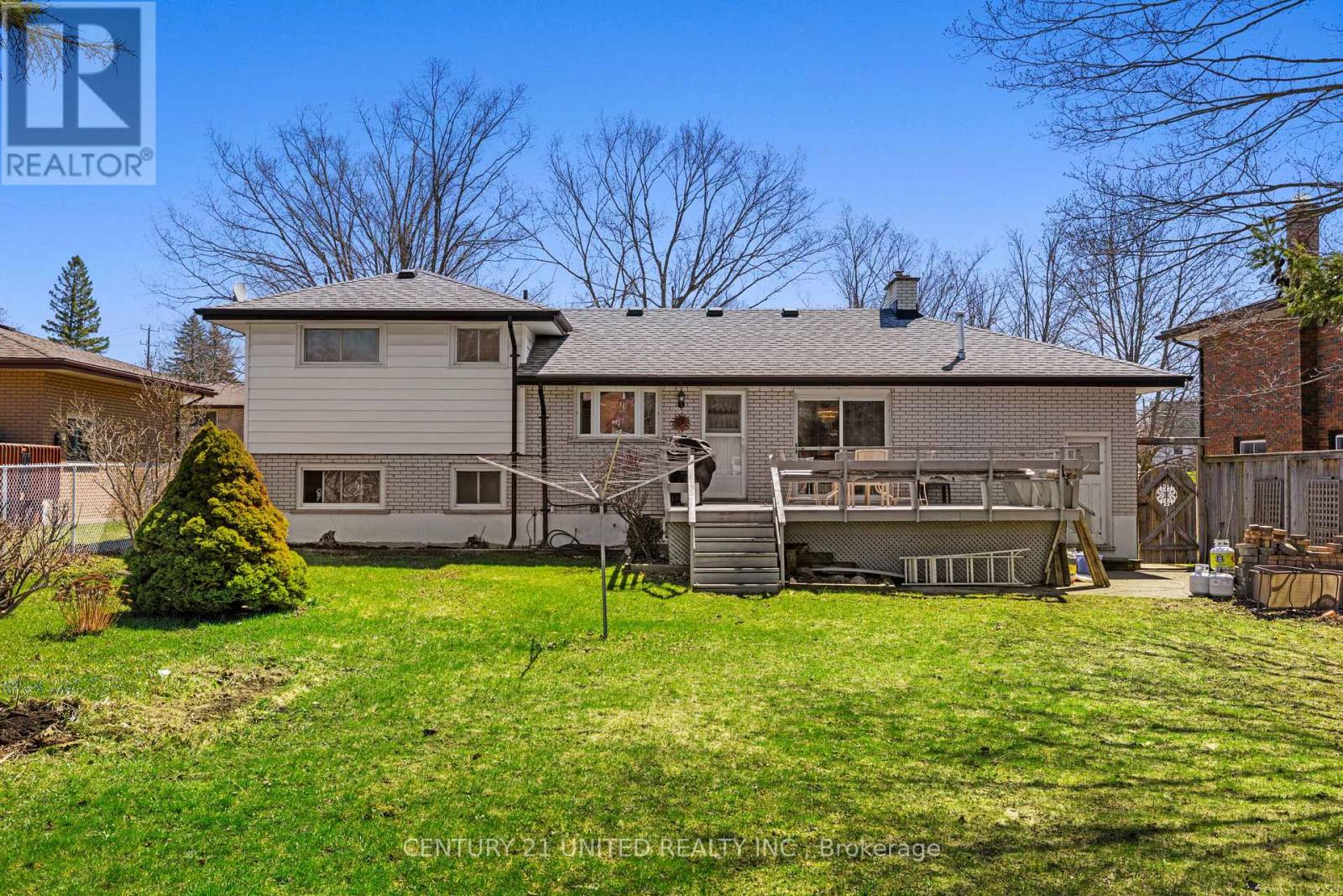 805 Highland Court, Peterborough (Northcrest Ward 5), Ontario  K9H 5K1 - Photo 5 - X13026006