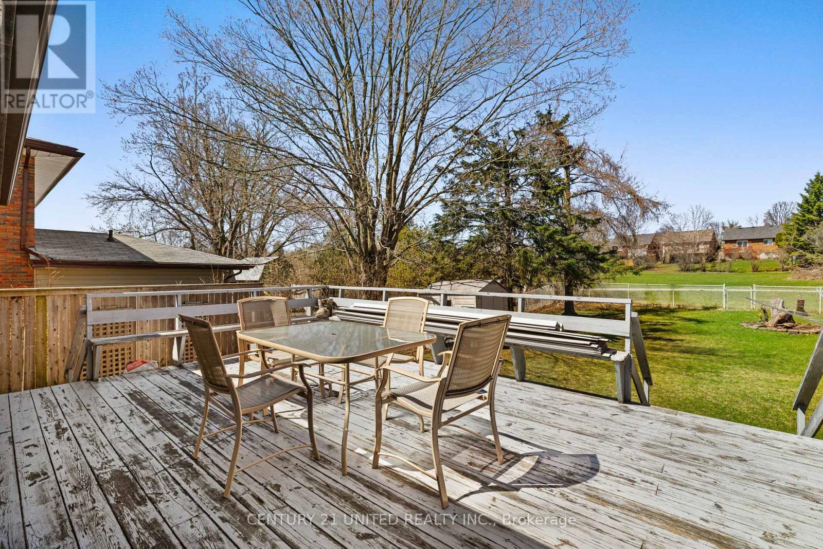 805 Highland Court, Peterborough (Northcrest Ward 5), Ontario  K9H 5K1 - Photo 9 - X13026006