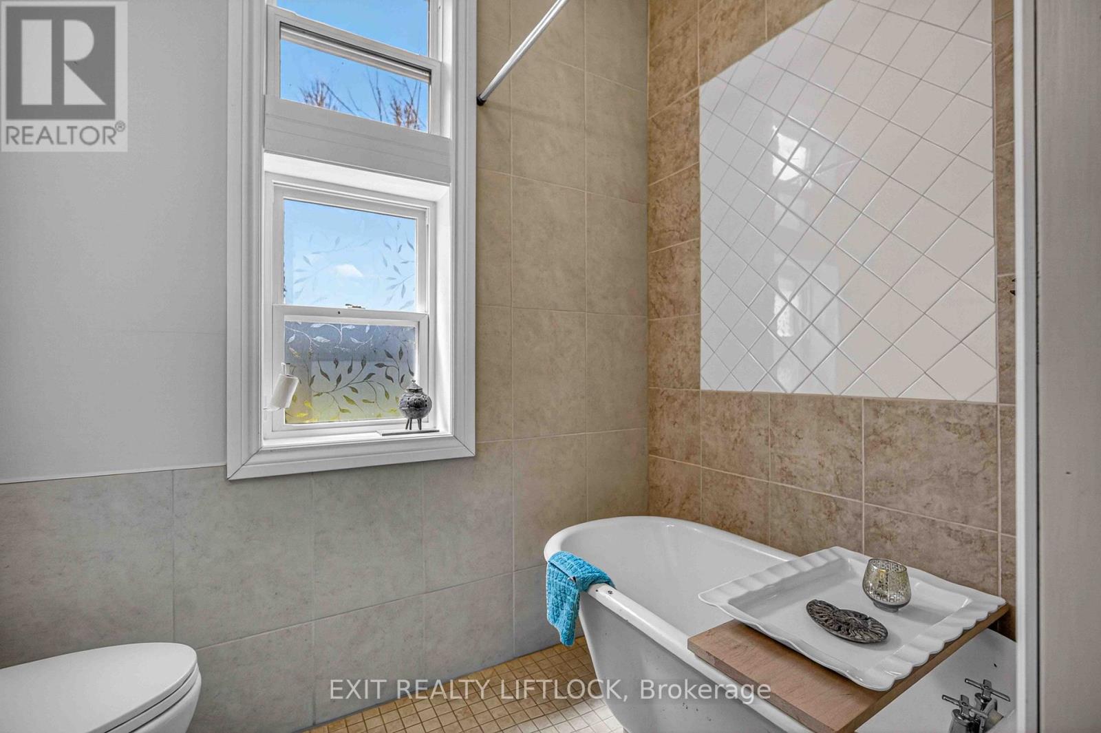 128 Sutherland Place, Peterborough (Ashburnham Ward 4), Ontario  K9H 1J1 - Photo 18 - X13027060