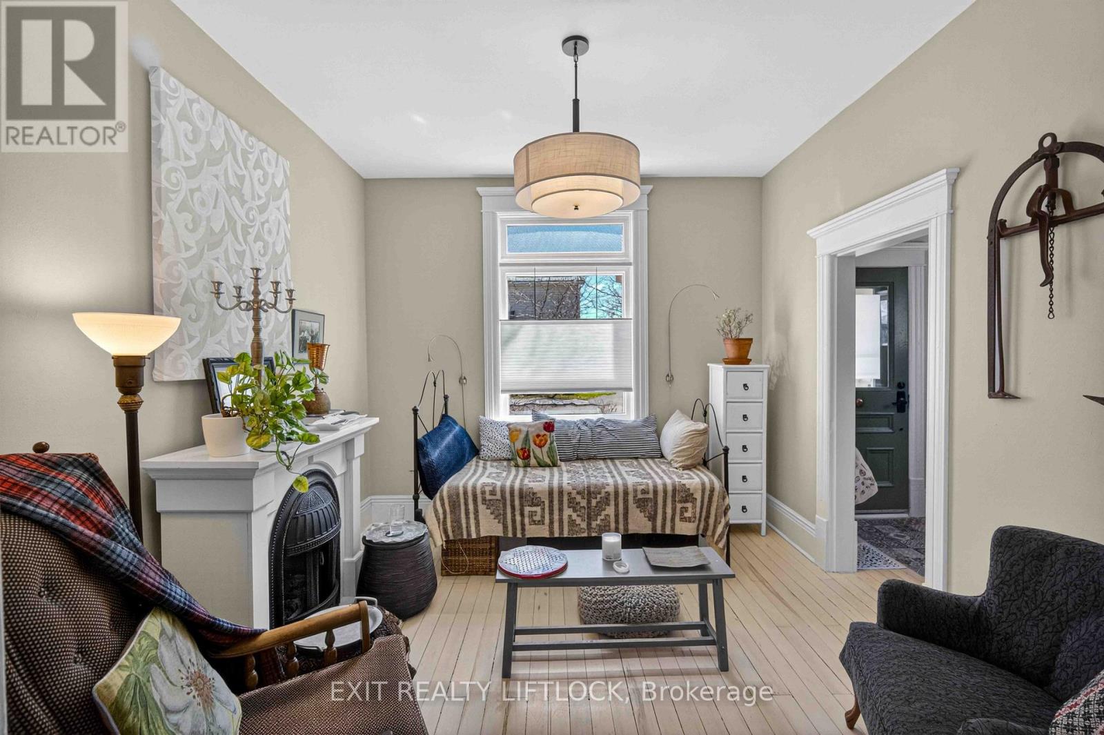 128 Sutherland Place, Peterborough (Ashburnham Ward 4), Ontario  K9H 1J1 - Photo 7 - X13027060