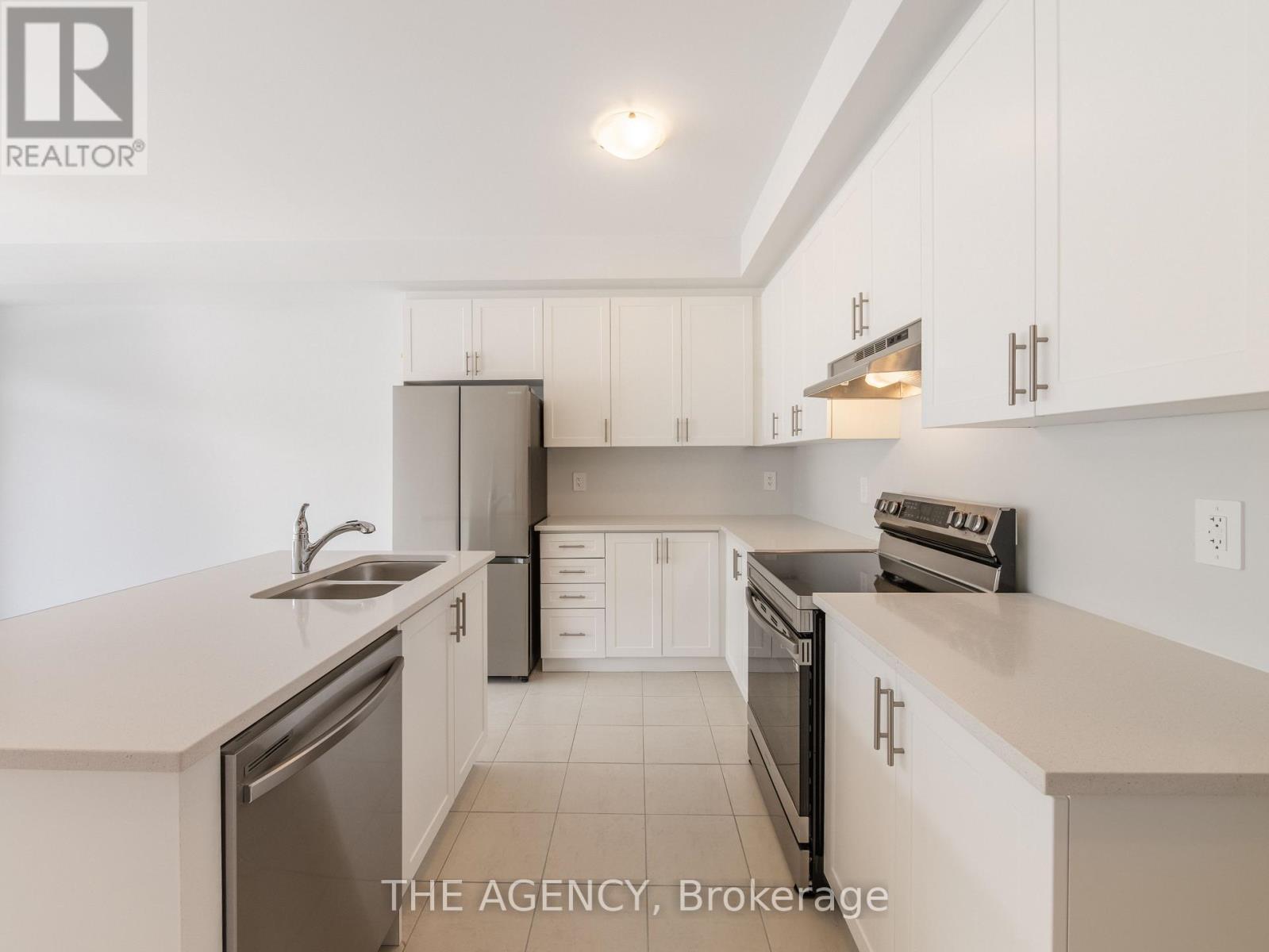 22 Keenan Street, Kawartha Lakes (Lindsay), Ontario  K9V 0R4 - Photo 12 - X13028006