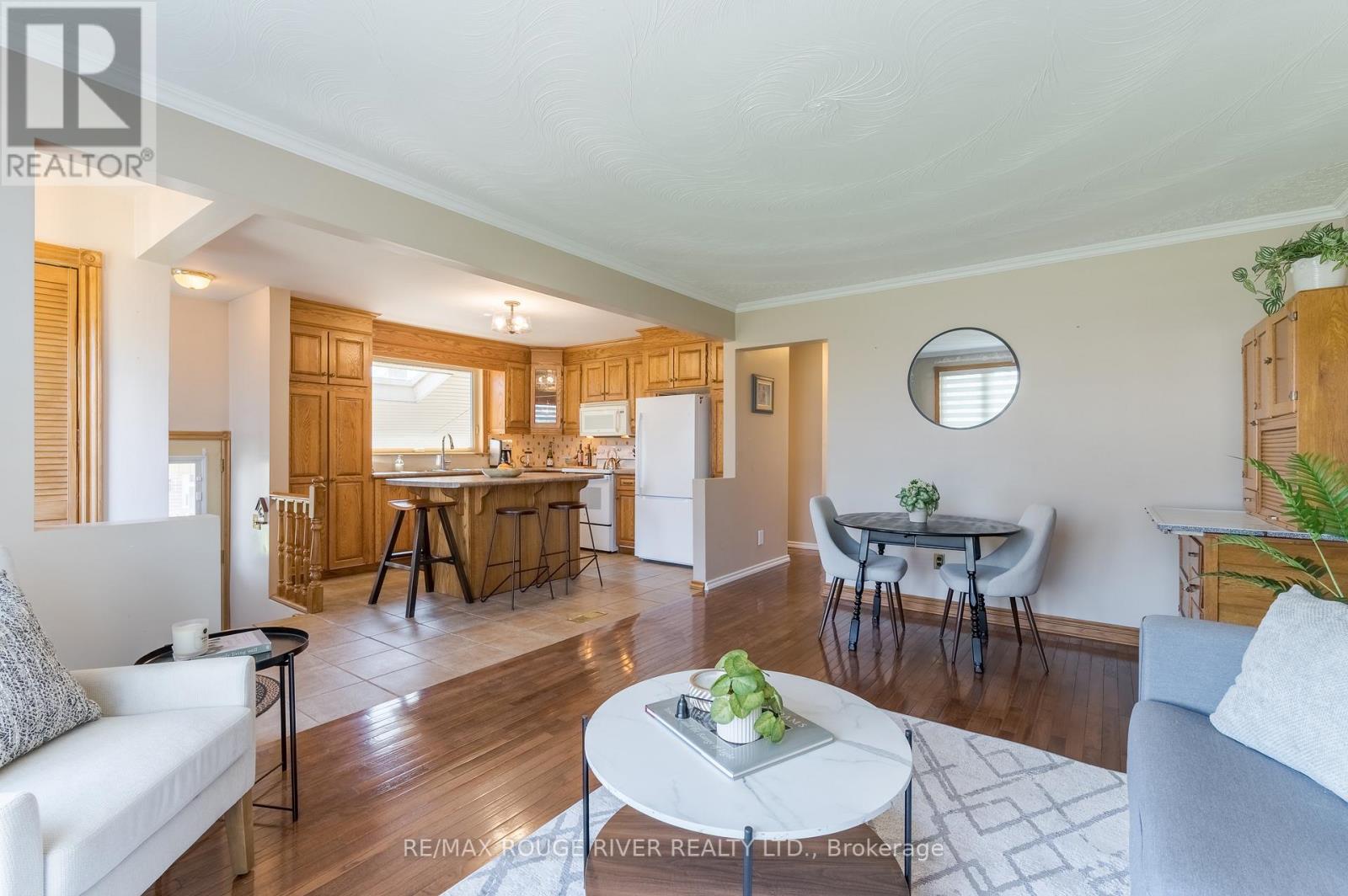 712 Otonabee Drive, Peterborough (Ashburnham Ward 4), Ontario  K9J 7P9 - Photo 10 - X13028348