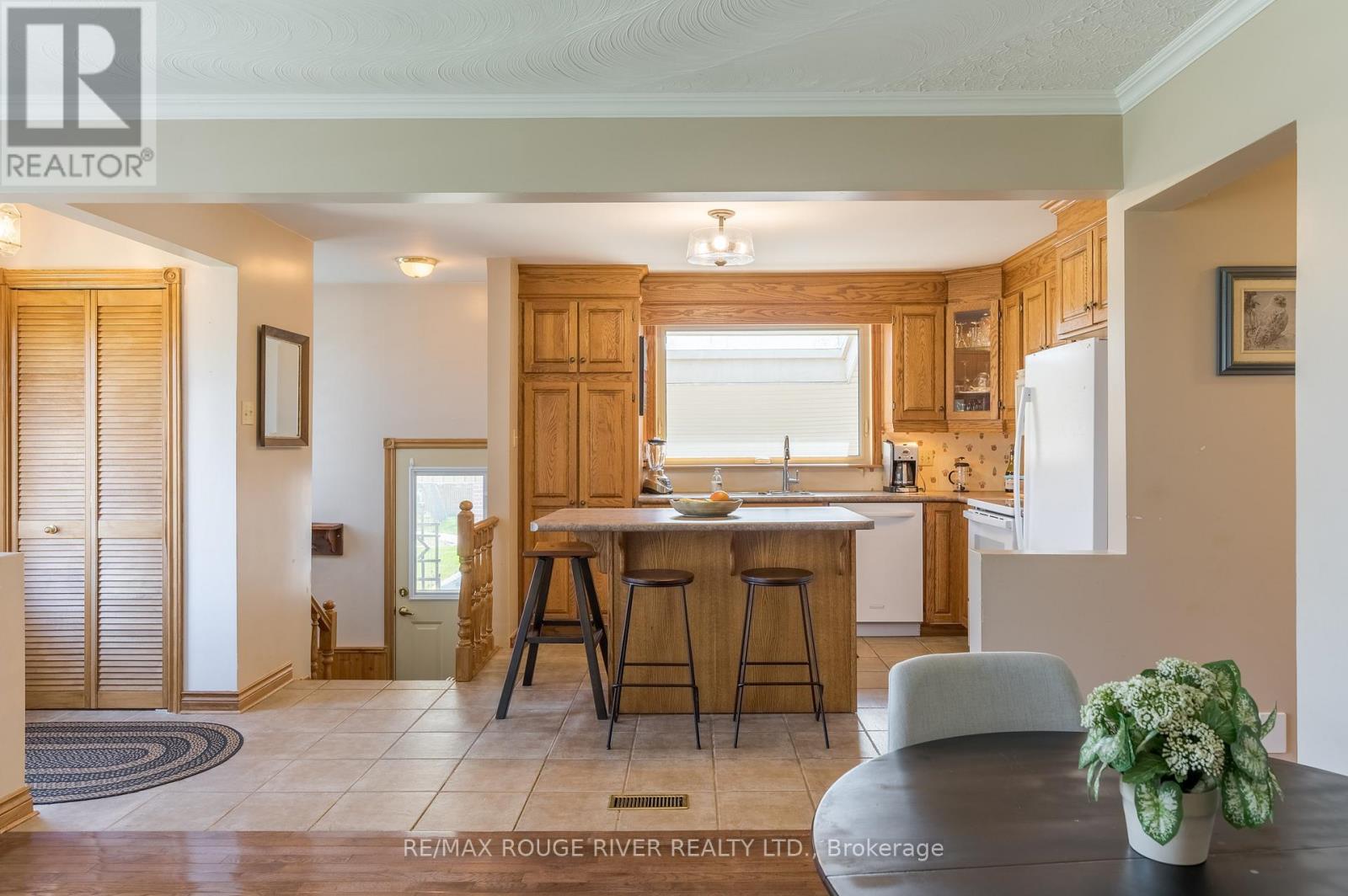 712 Otonabee Drive, Peterborough (Ashburnham Ward 4), Ontario  K9J 7P9 - Photo 14 - X13028348