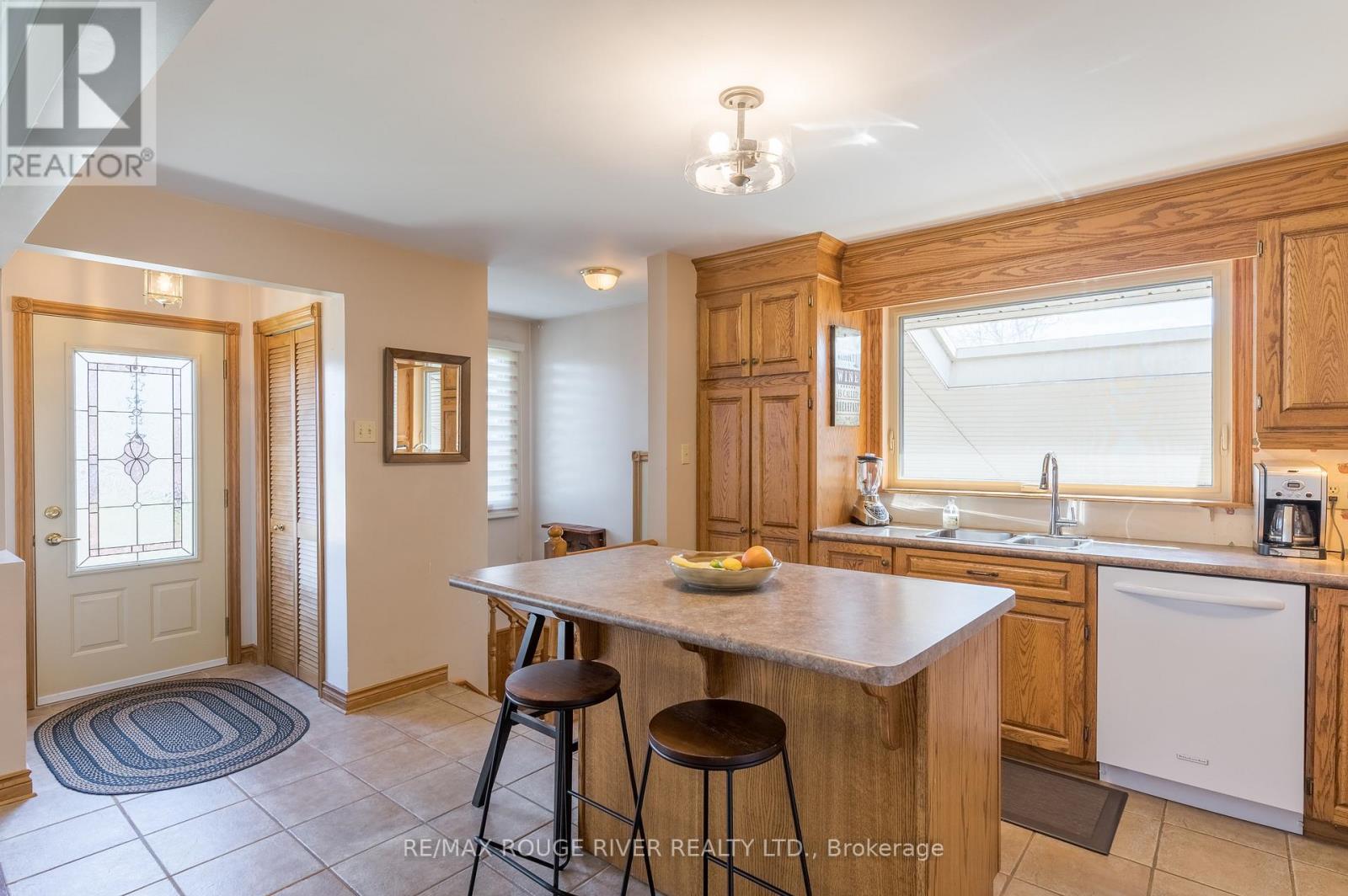 712 Otonabee Drive, Peterborough (Ashburnham Ward 4), Ontario  K9J 7P9 - Photo 15 - X13028348