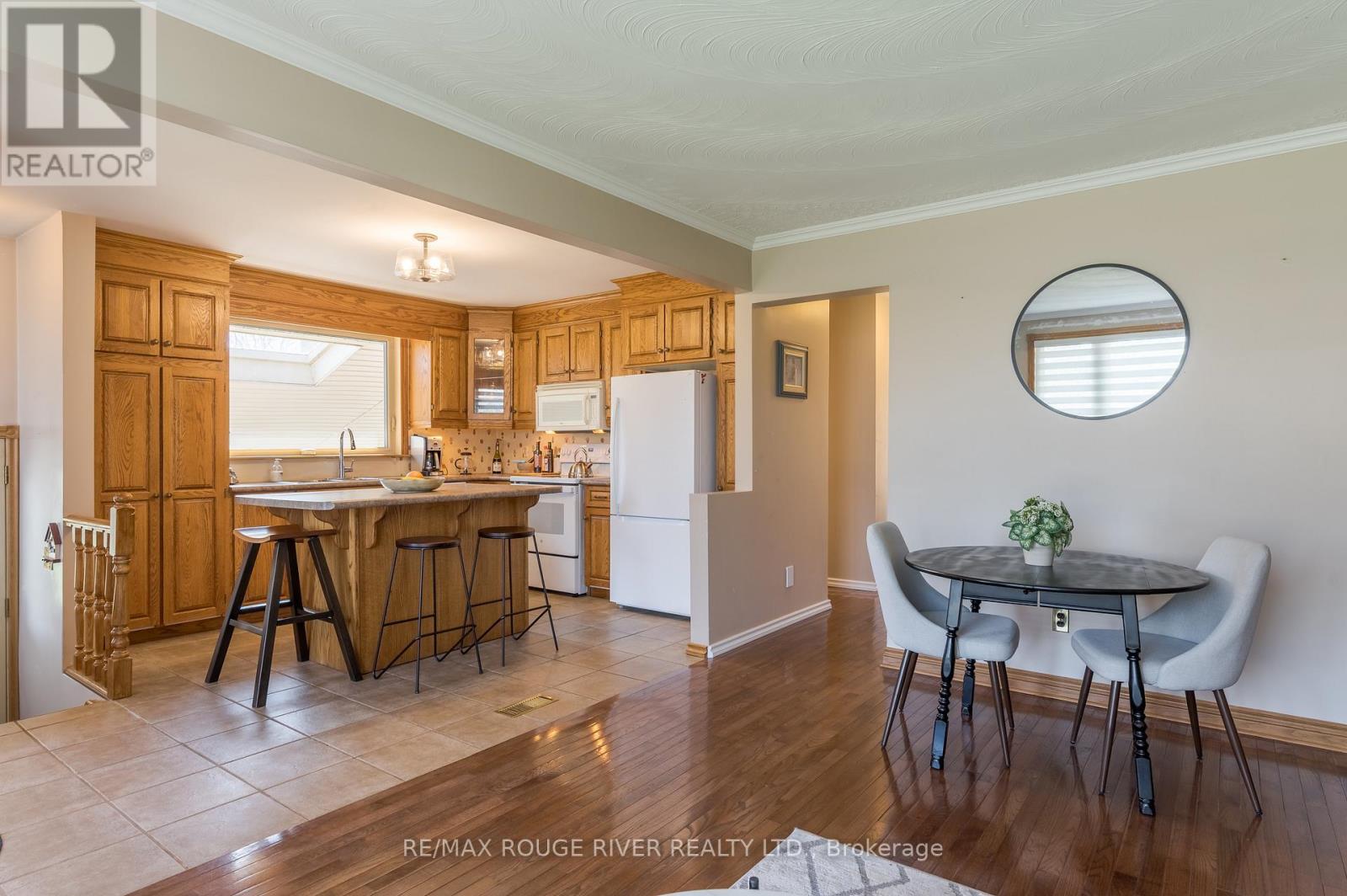 712 Otonabee Drive, Peterborough (Ashburnham Ward 4), Ontario  K9J 7P9 - Photo 18 - X13028348