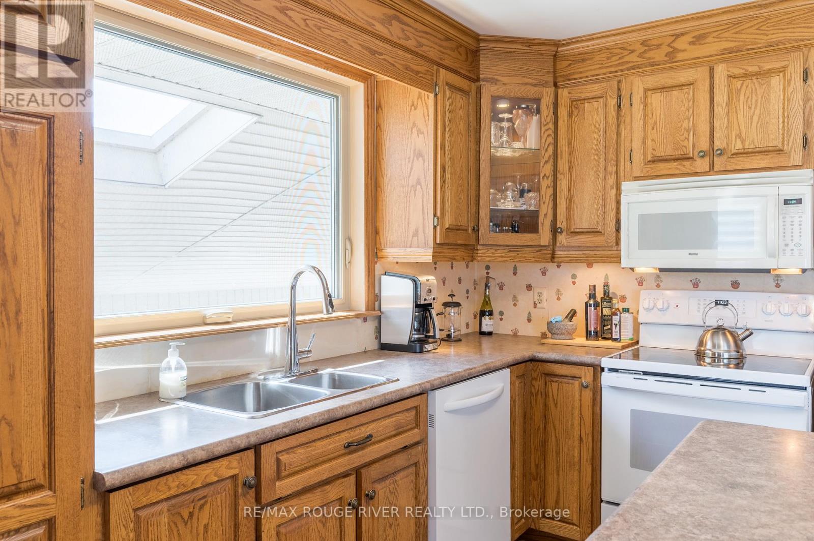 712 Otonabee Drive, Peterborough (Ashburnham Ward 4), Ontario  K9J 7P9 - Photo 8 - X13028348