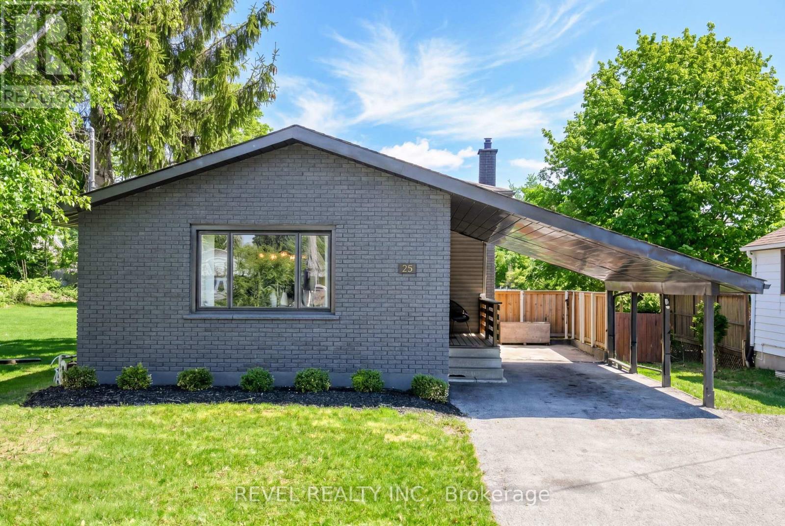 25 Riverview Road, Kawartha Lakes (Lindsay), Ontario  K9V 1B2 - Photo 3 - X13028638