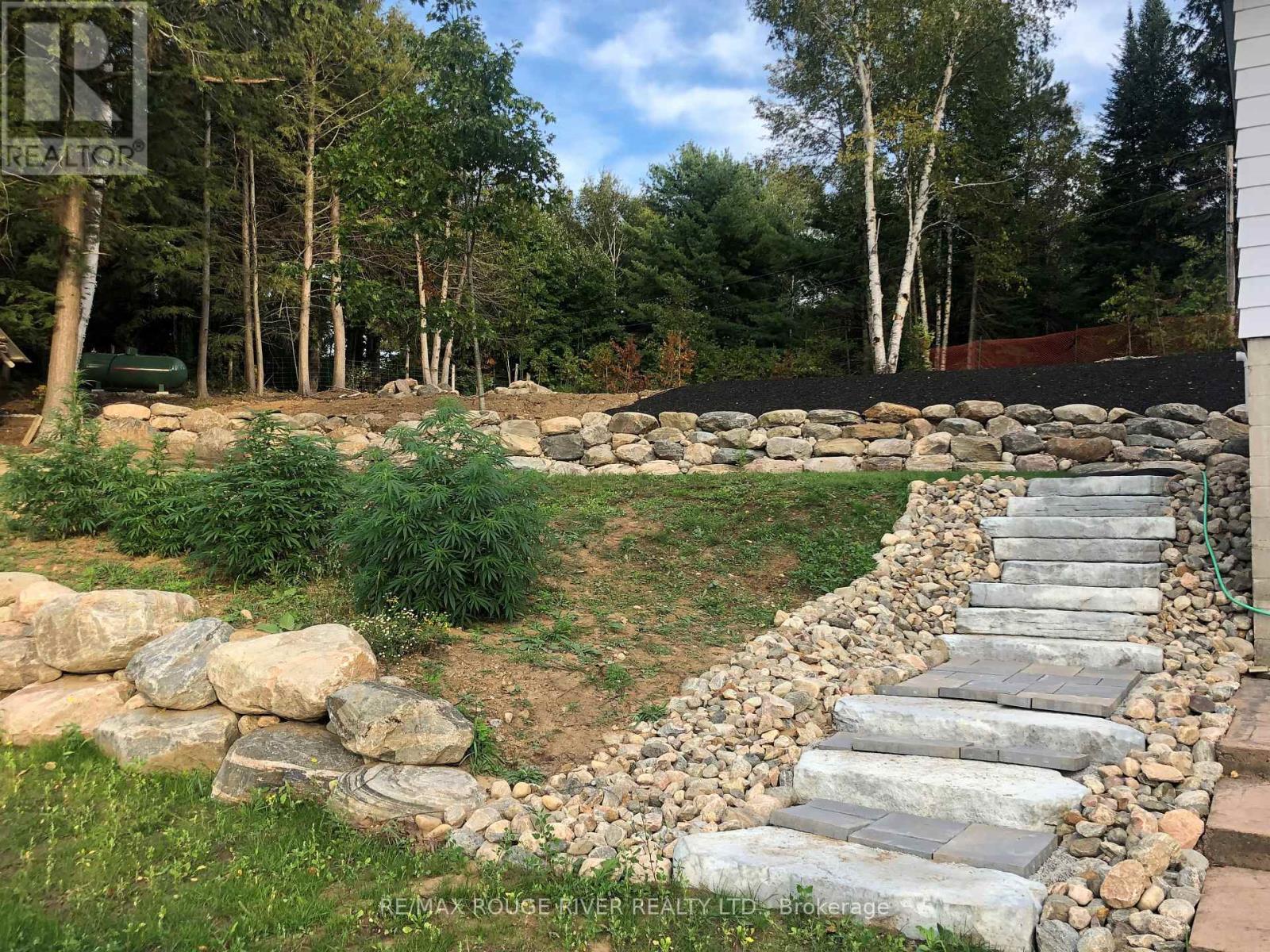 1087 Lagoon Road, Highlands East (Cardiff Ward), Ontario  K0L 1C0 - Photo 12 - X13029802