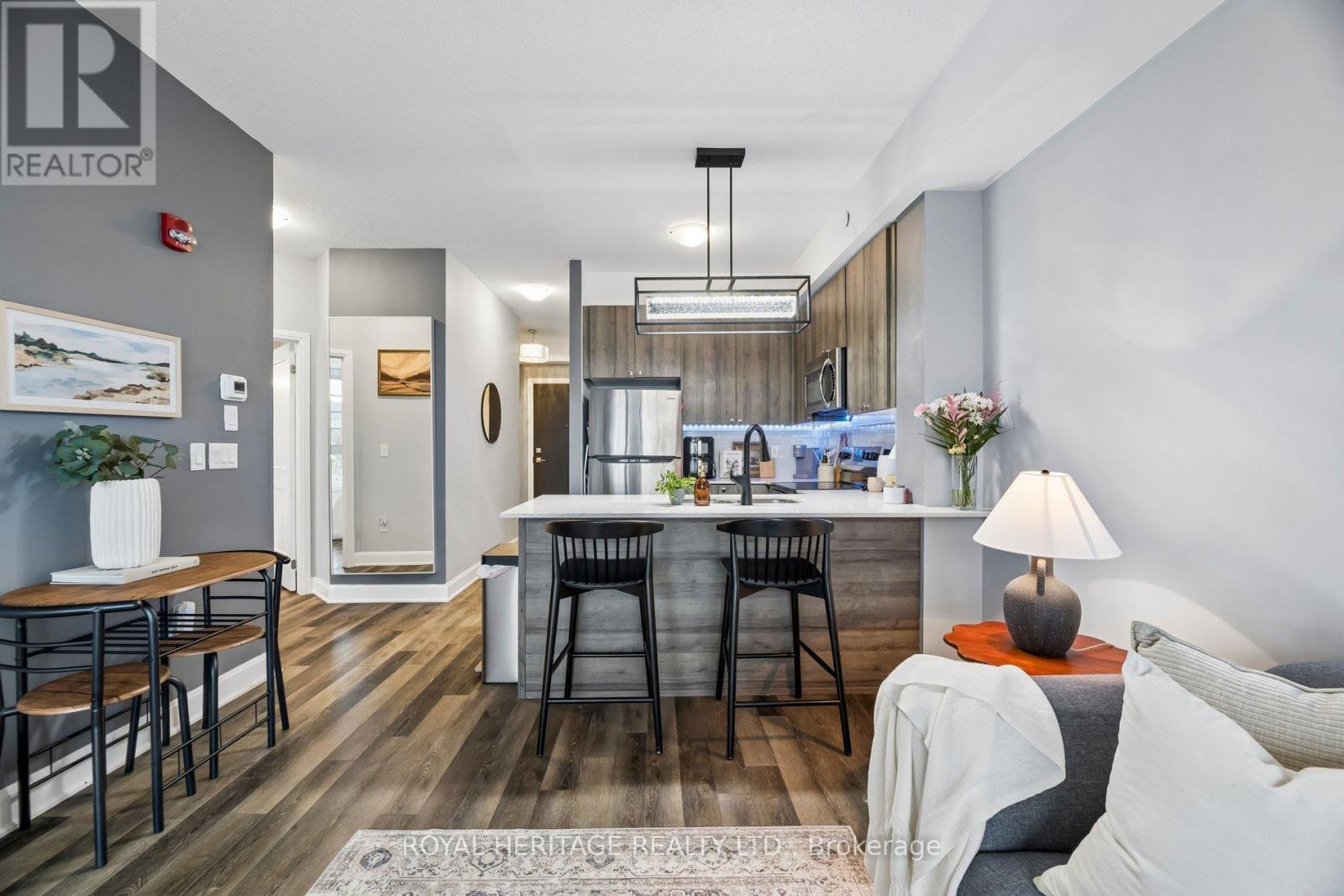 309 - 50 Lakebreeze Drive, Clarington (Newcastle), Ontario  L1B 0V9 - Photo 5 - E13030536