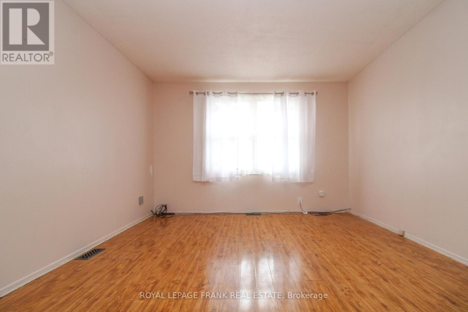 1006 Sydenham Road, Peterborough (Ashburnham Ward 4), Ontario  K9J 1K7 - Photo 11 - X13030360