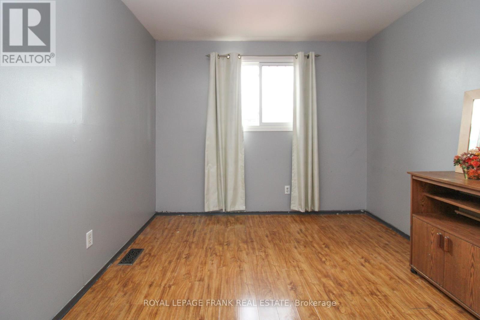 1006 Sydenham Road, Peterborough (Ashburnham Ward 4), Ontario  K9J 1K7 - Photo 15 - X13030360