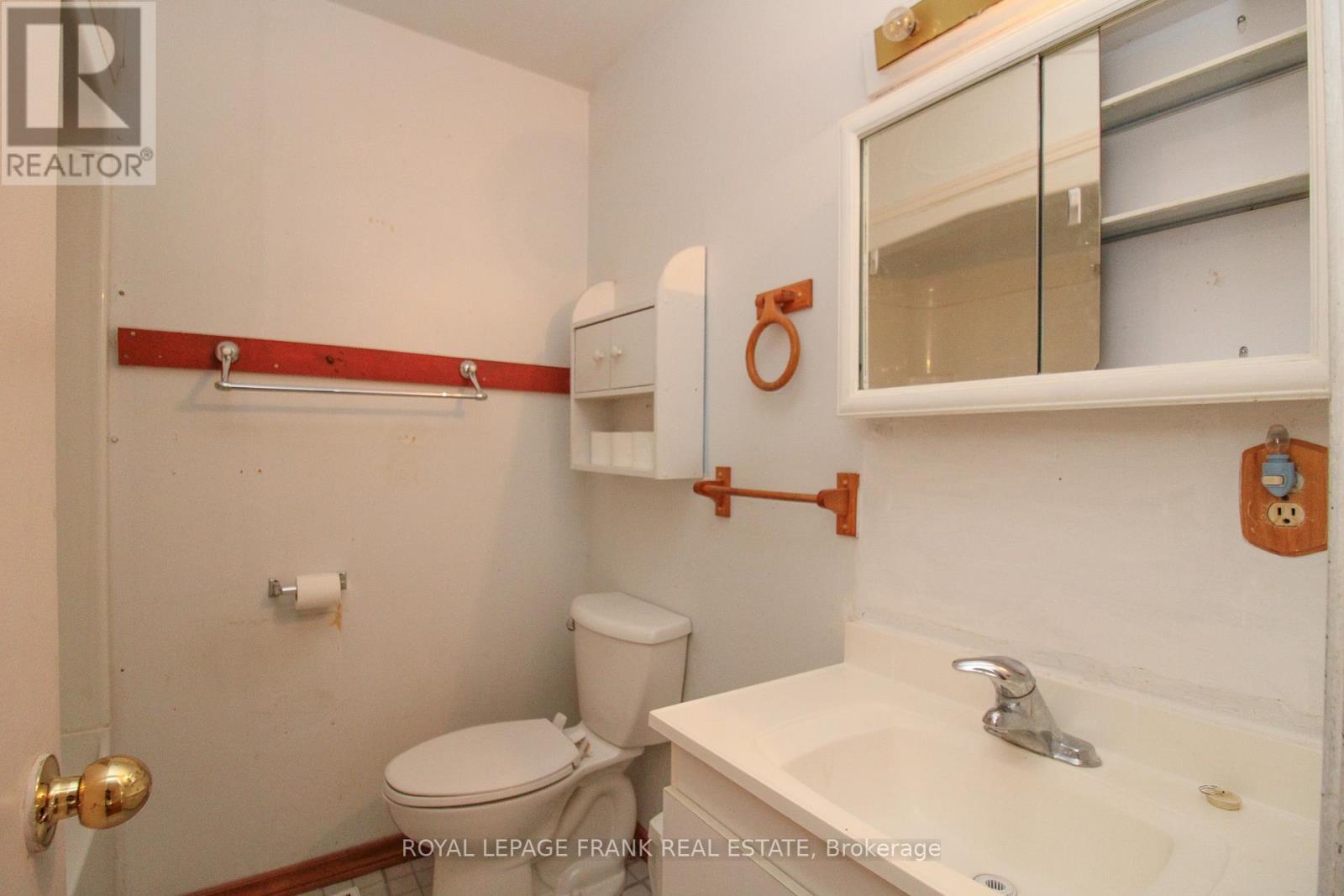 1006 Sydenham Road, Peterborough (Ashburnham Ward 4), Ontario  K9J 1K7 - Photo 18 - X13030360