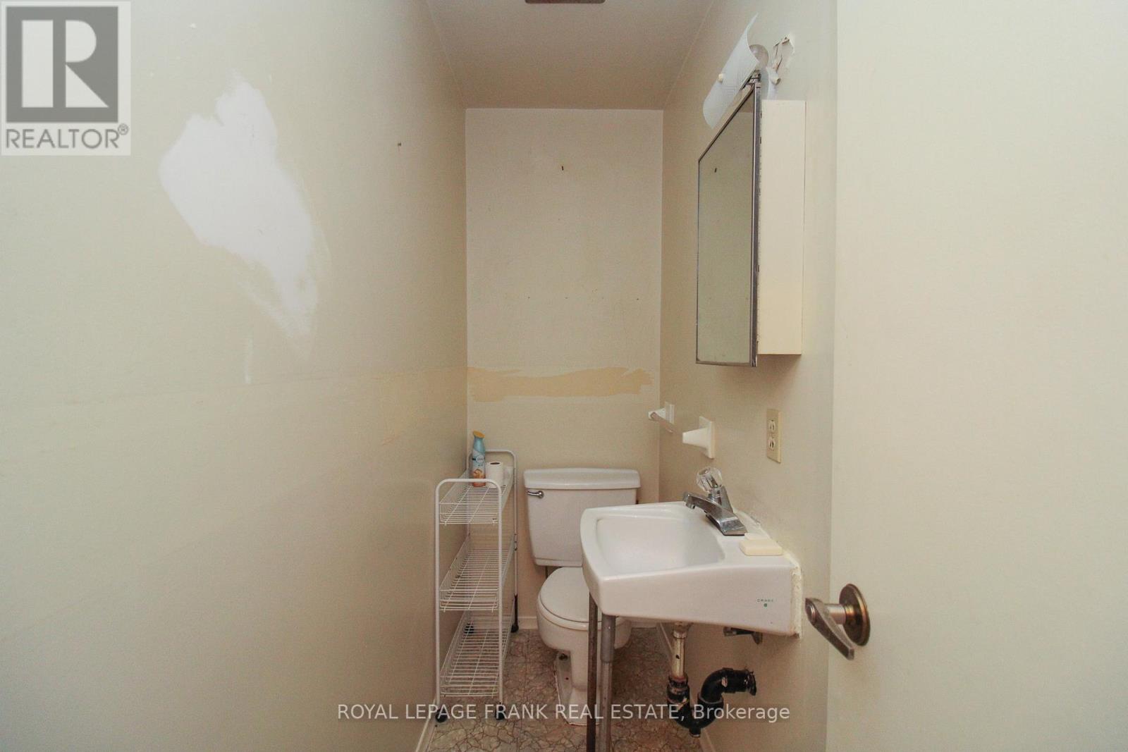 1006 Sydenham Road, Peterborough (Ashburnham Ward 4), Ontario  K9J 1K7 - Photo 24 - X13030360