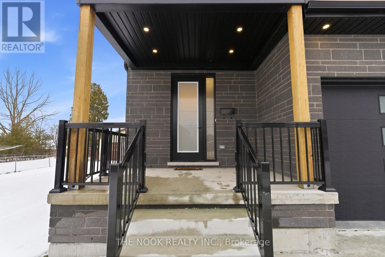 678 Otonabee Drive, Peterborough (Ashburnham Ward 4), Ontario  K9J 7P9 - Photo 3 - X13030998