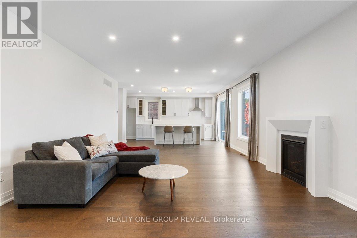 1054 Rippingale Trail, Peterborough (Northcrest Ward 5), Ontario  K9H 0J8 - Photo 15 - X13031096