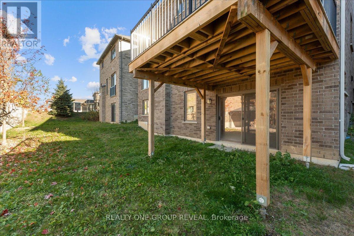 1054 Rippingale Trail, Peterborough (Northcrest Ward 5), Ontario  K9H 0J8 - Photo 42 - X13031096