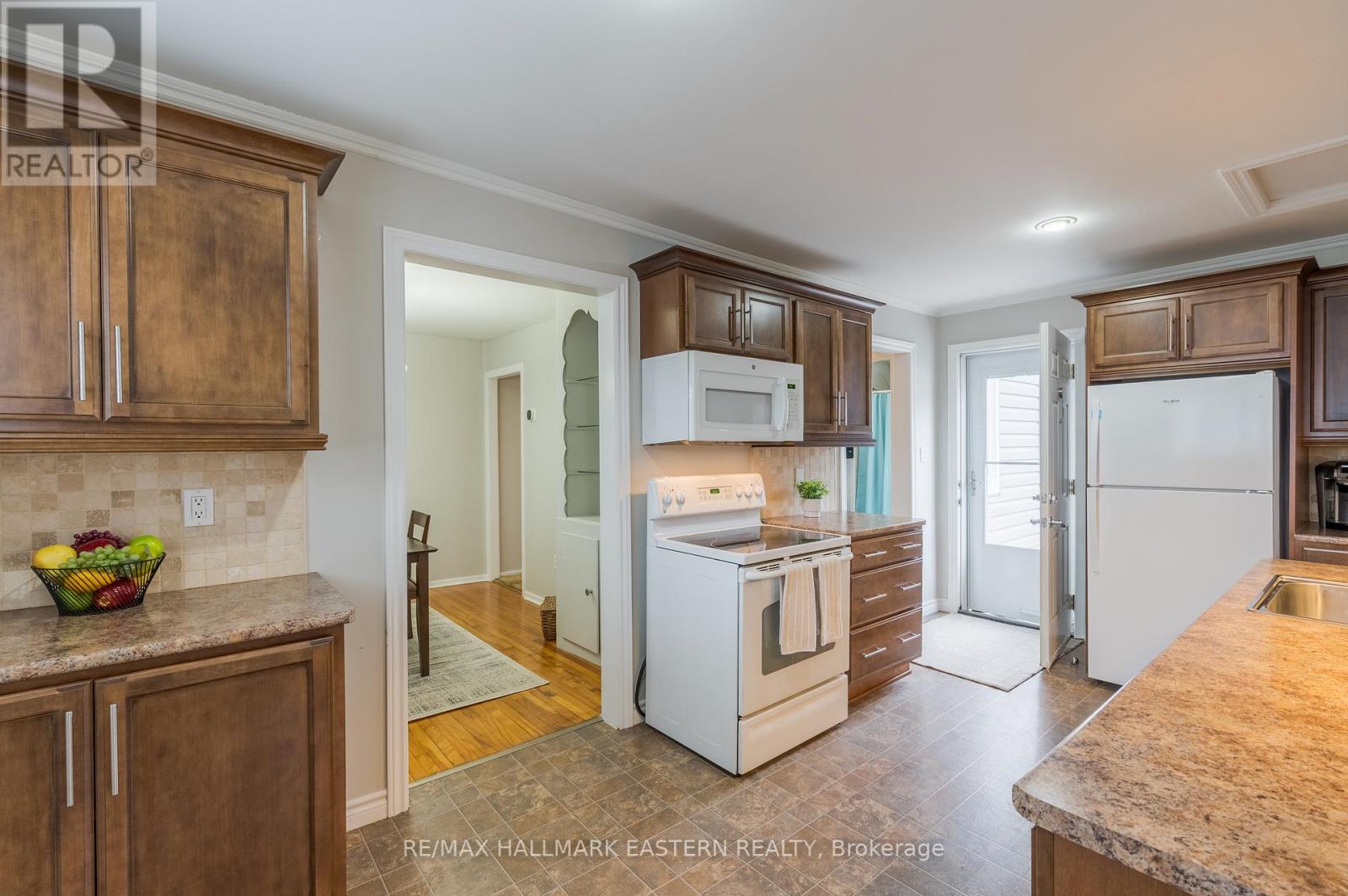 584 Paterson Street, Peterborough (Town Ward 3), Ontario  K9J 4R2 - Photo 13 - X13032784