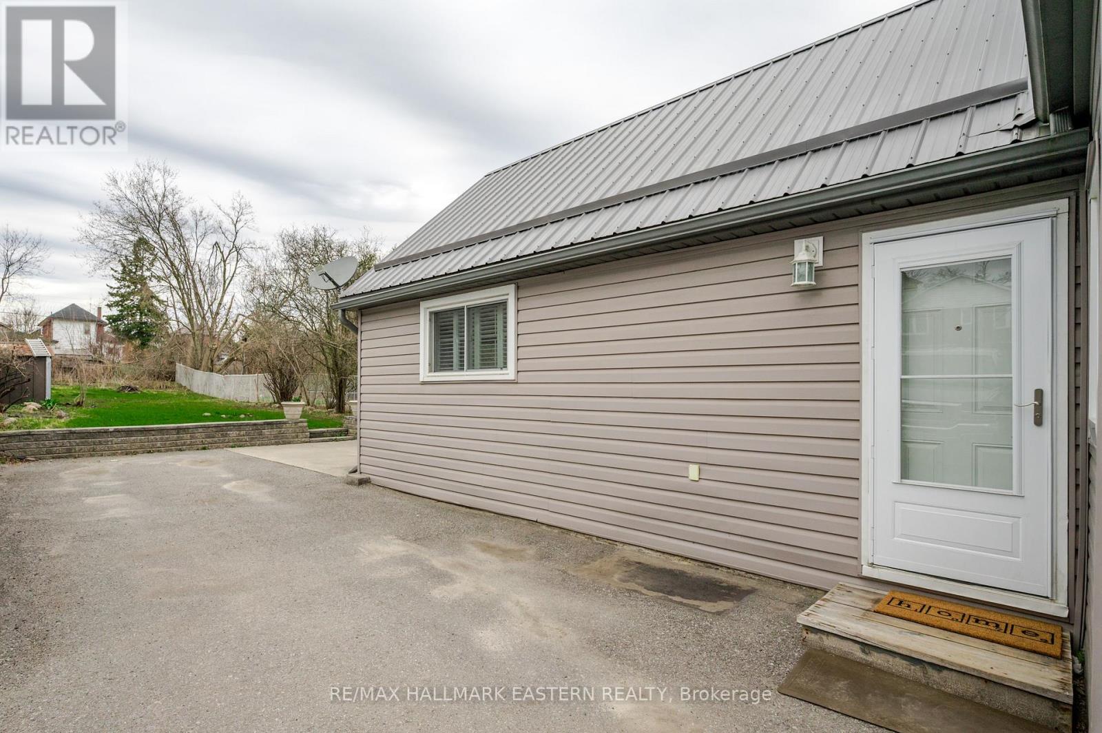 584 Paterson Street, Peterborough (Town Ward 3), Ontario  K9J 4R2 - Photo 46 - X13032784