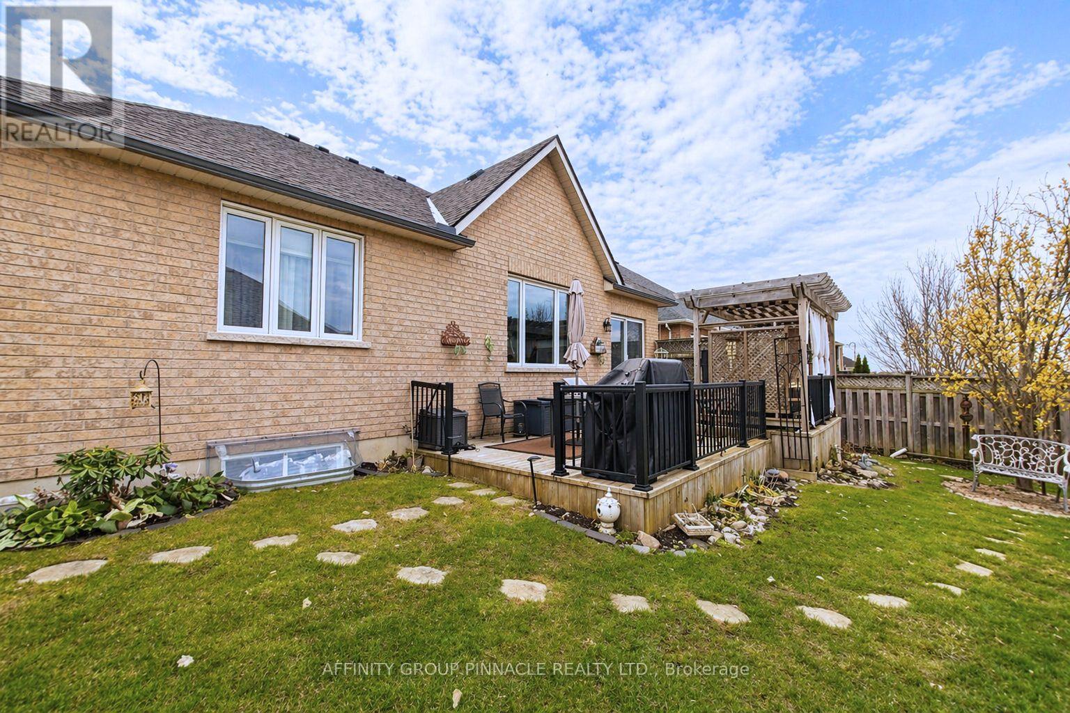 63 Ellis Crescent, Kawartha Lakes (Lindsay), Ontario  K9V 0A5 - Photo 43 - X13032870