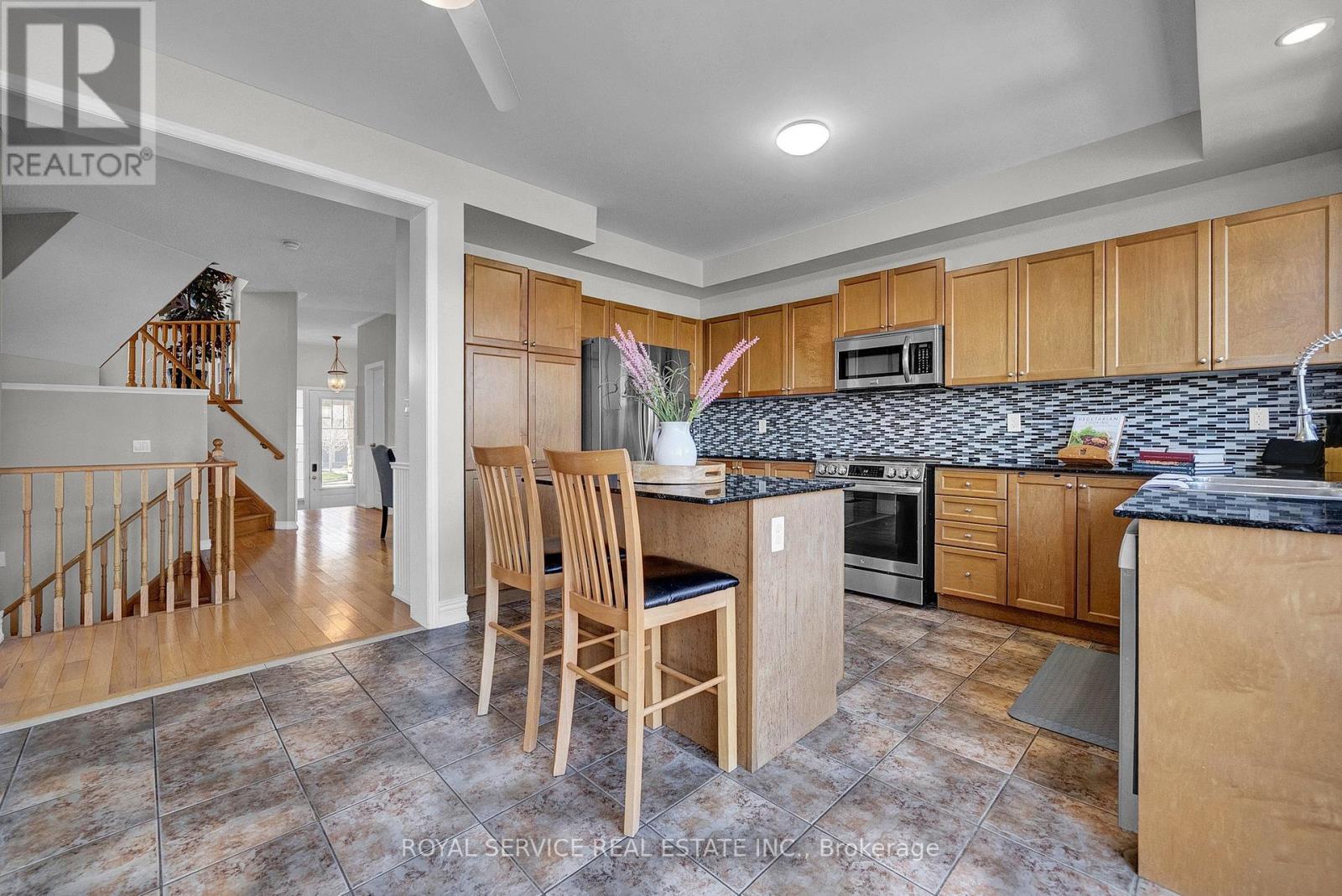 35 Alldread Crescent, Clarington (Newcastle), Ontario  L1B 0C2 - Photo 13 - E13033656