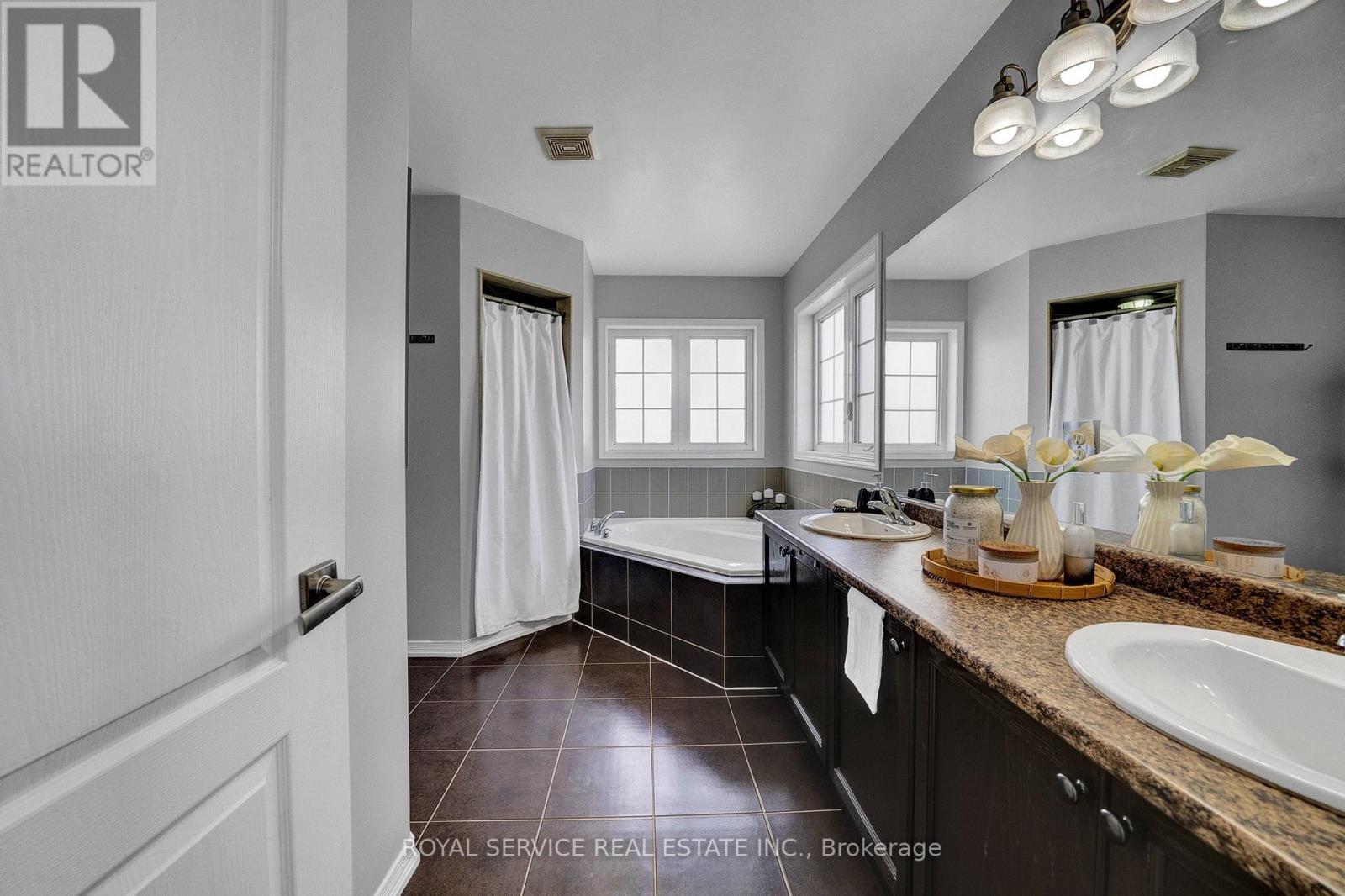 35 Alldread Crescent, Clarington (Newcastle), Ontario  L1B 0C2 - Photo 24 - E13033656