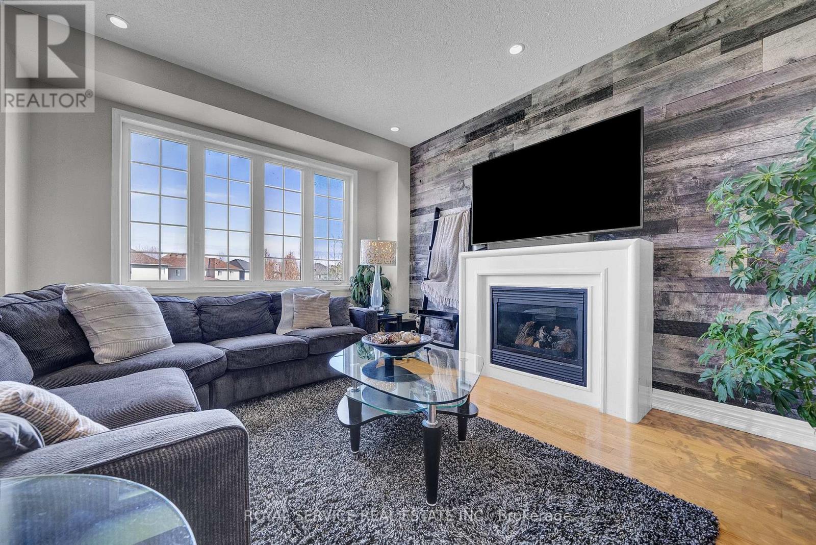 35 Alldread Crescent, Clarington (Newcastle), Ontario  L1B 0C2 - Photo 6 - E13033656