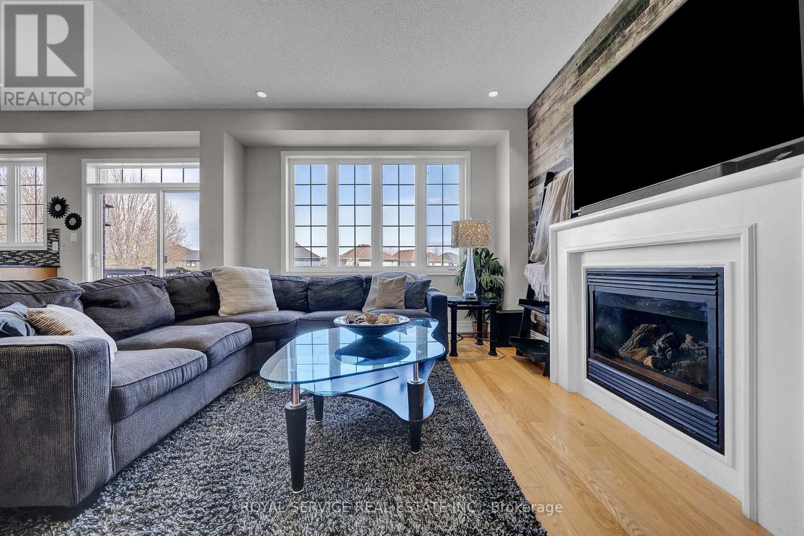 35 Alldread Crescent, Clarington (Newcastle), Ontario  L1B 0C2 - Photo 7 - E13033656