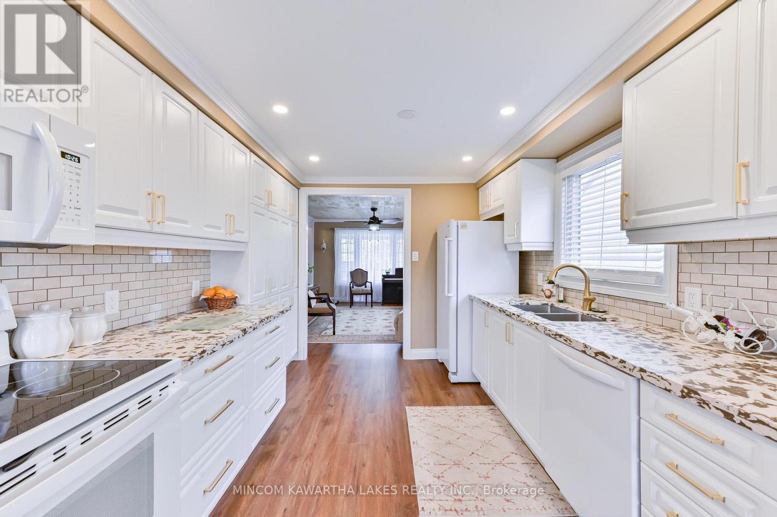 374 Grady Avenue, Peterborough (Otonabee Ward 1), Ontario  K9J 5S4 - Photo 10 - X13033680