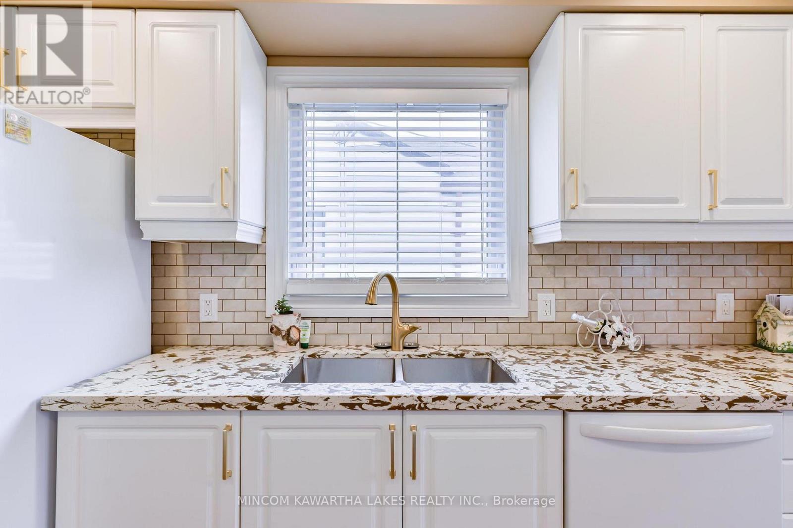 374 Grady Avenue, Peterborough (Otonabee Ward 1), Ontario  K9J 5S4 - Photo 11 - X13033680