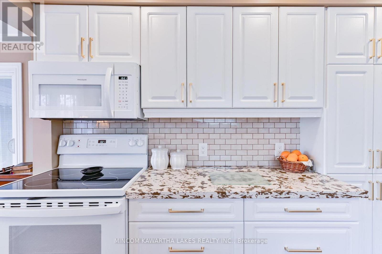 374 Grady Avenue, Peterborough (Otonabee Ward 1), Ontario  K9J 5S4 - Photo 12 - X13033680