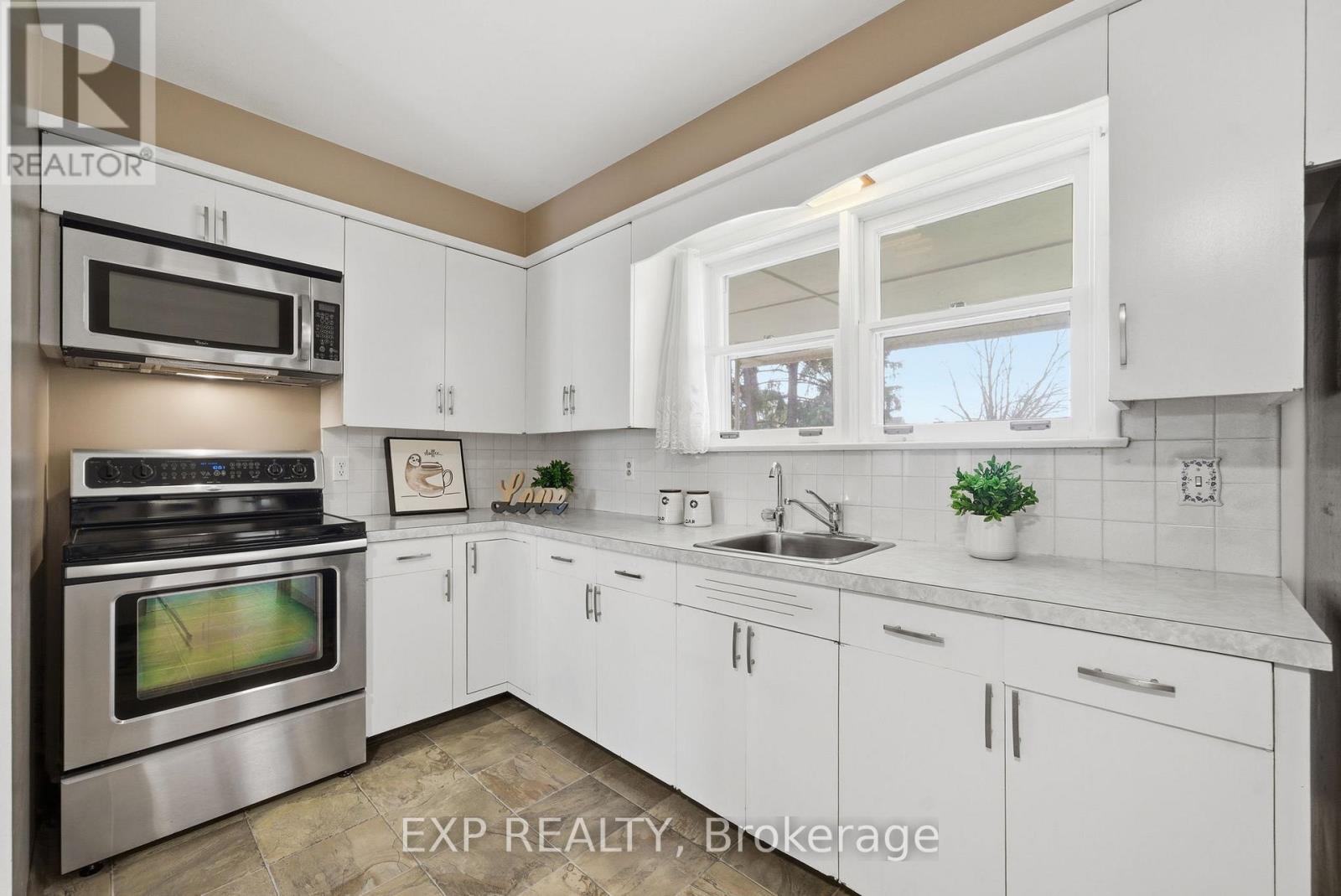 20 Roosevelt Street, Kawartha Lakes (Lindsay), Ontario  K9V 2X7 - Photo 14 - X13033682