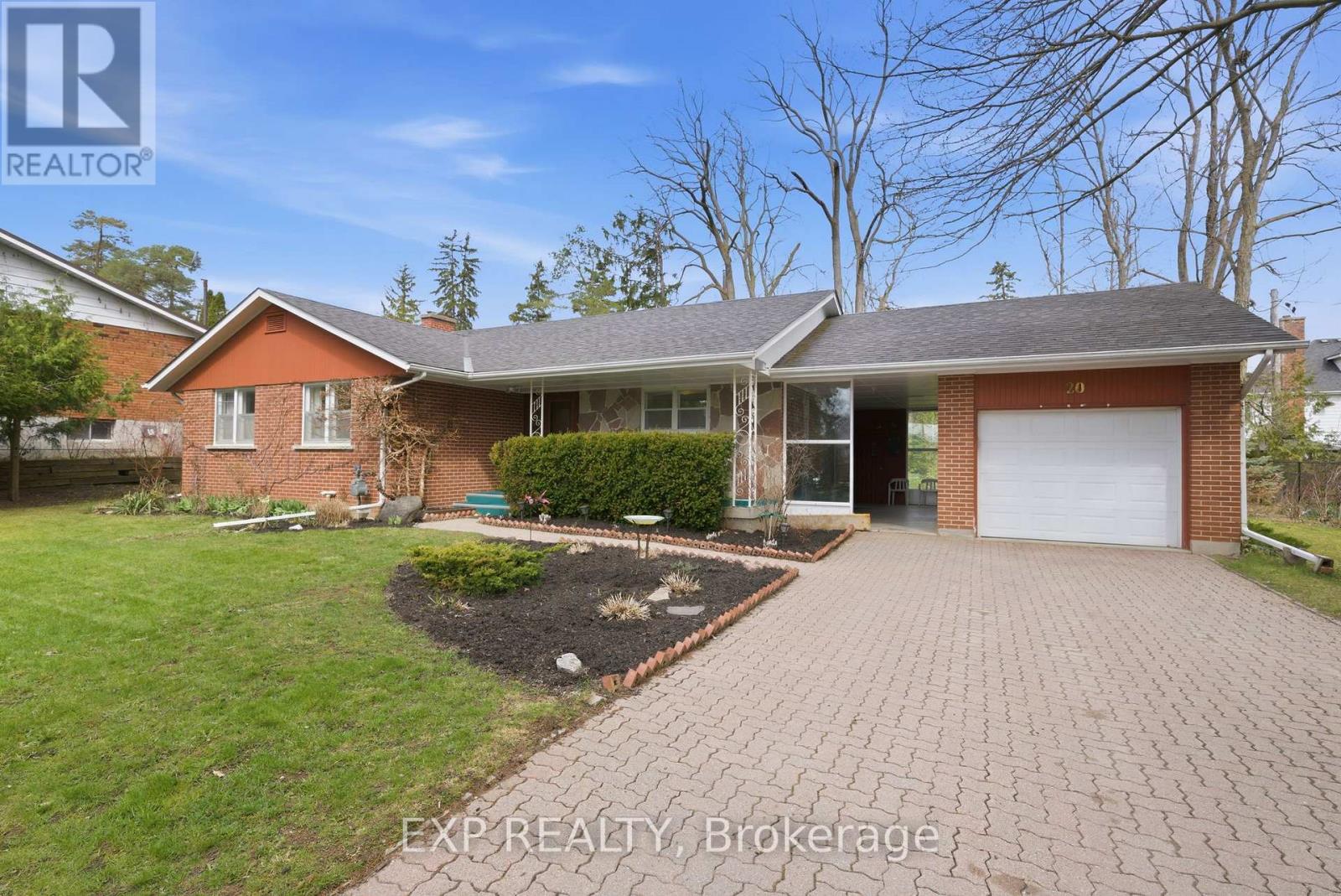 20 Roosevelt Street, Kawartha Lakes (Lindsay), Ontario  K9V 2X7 - Photo 2 - X13033682