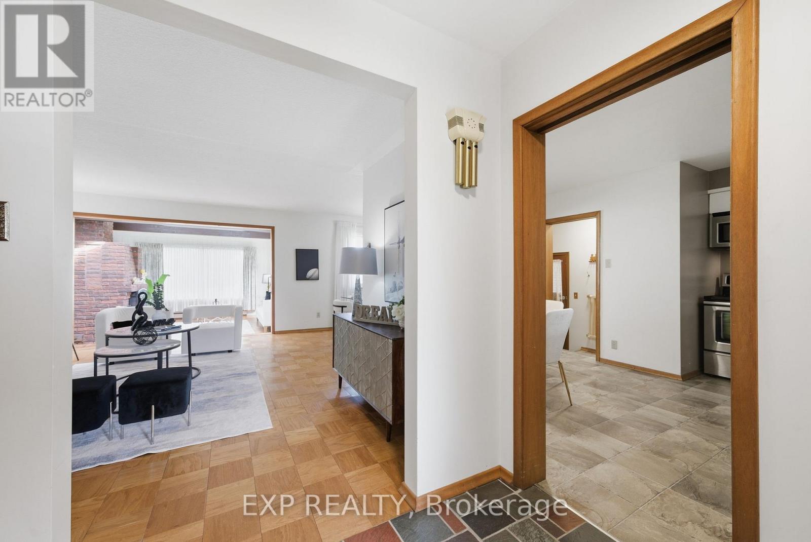 20 Roosevelt Street, Kawartha Lakes (Lindsay), Ontario  K9V 2X7 - Photo 5 - X13033682