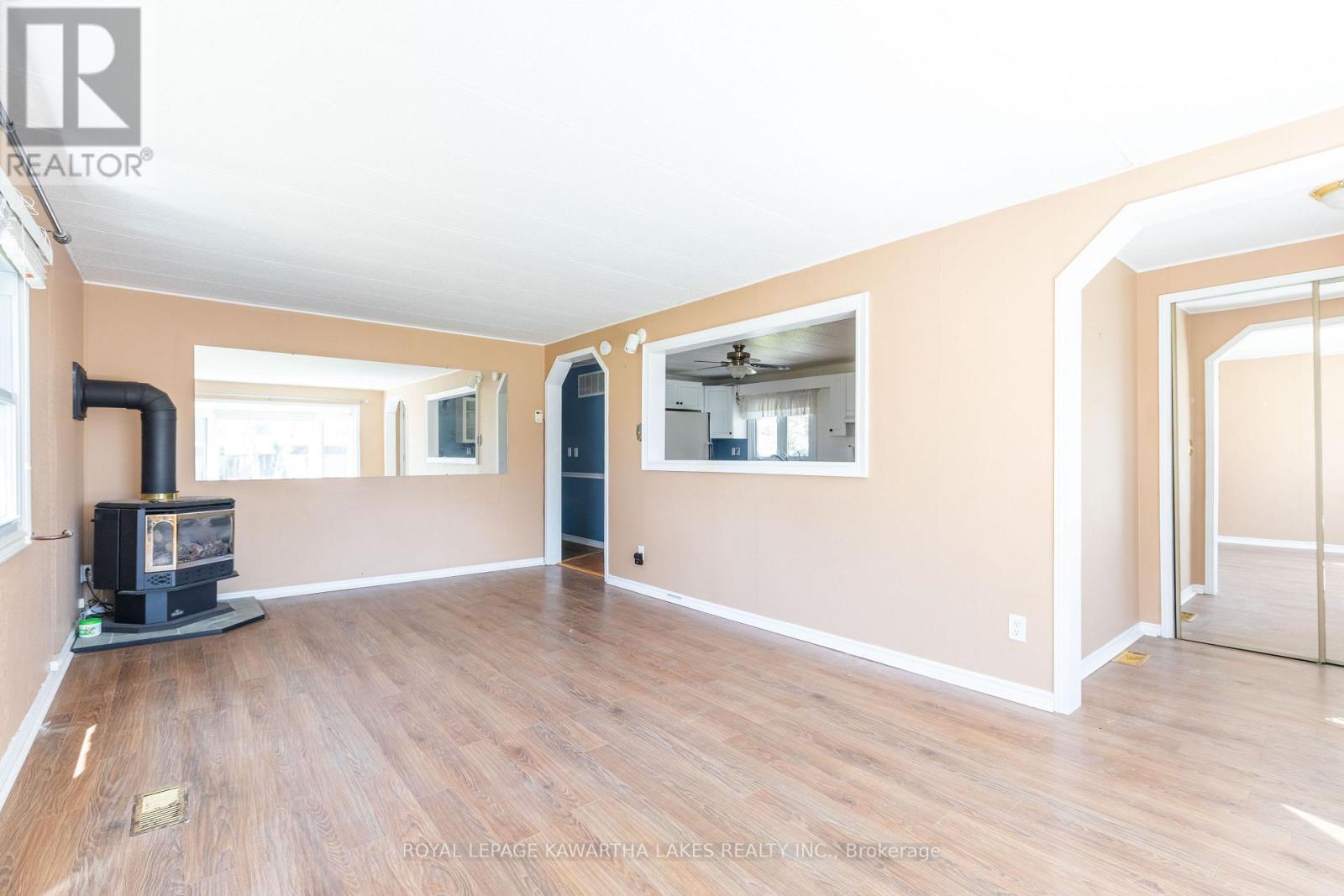 6 Circle Drive, Kawartha Lakes (Fenelon), Ontario  K9V 0H7 - Photo 8 - X13033790