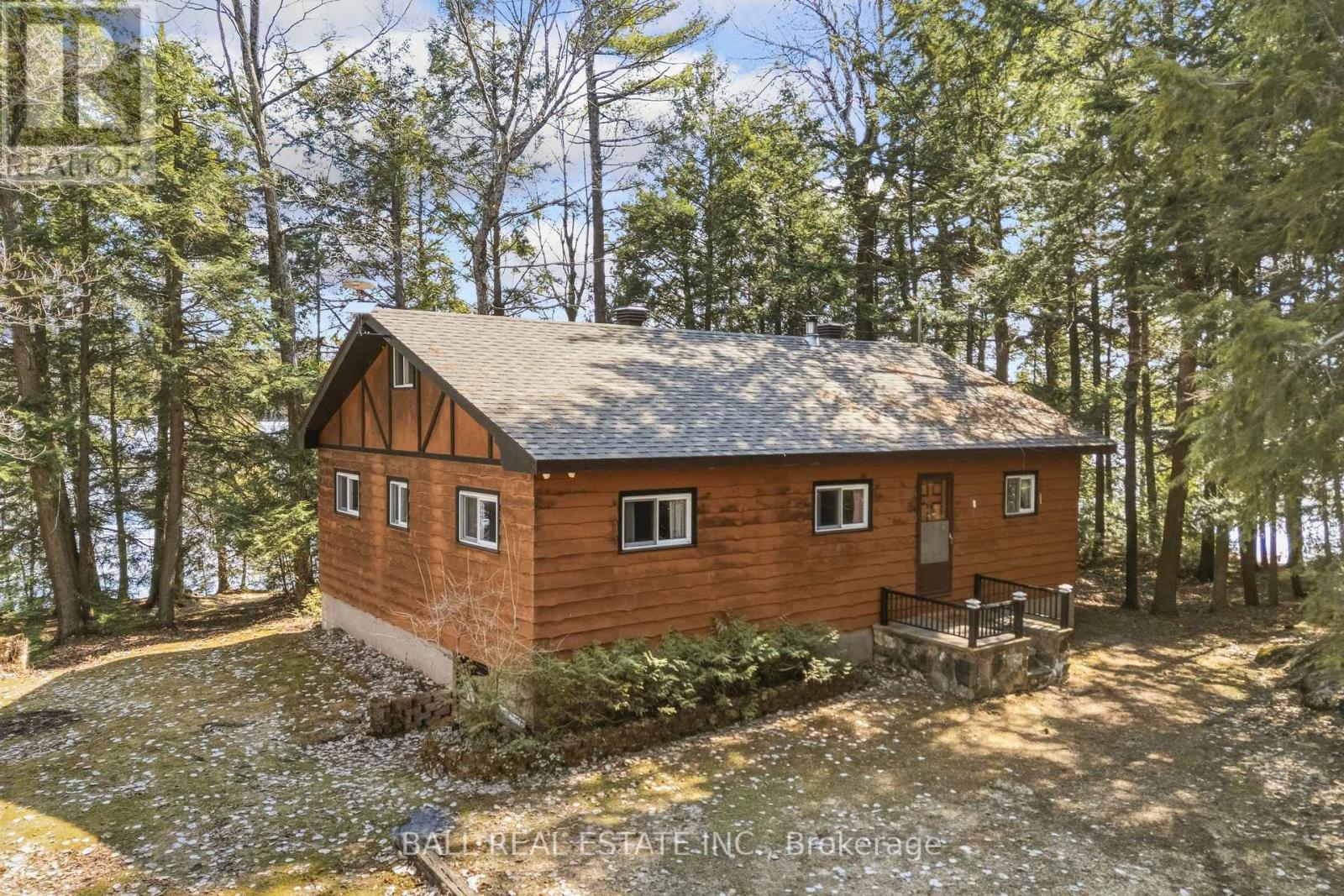 1117 CANADIAN SHIELD CRESCENT, highlands east (cardiff ward), Ontario