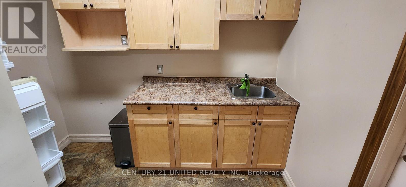 1 - 680 The Parkway, Peterborough (Otonabee Ward 1), Ontario  K9J 6W3 - Photo 3 - X13034468